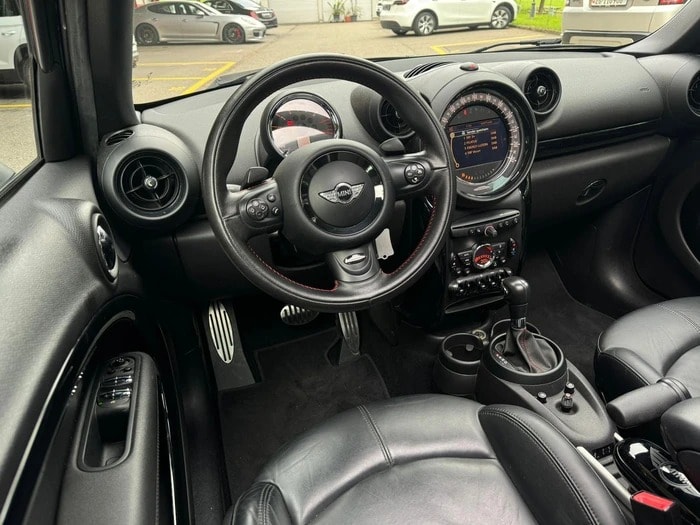 MINI Countryman R60 1.6i John Cooper Works-image-11