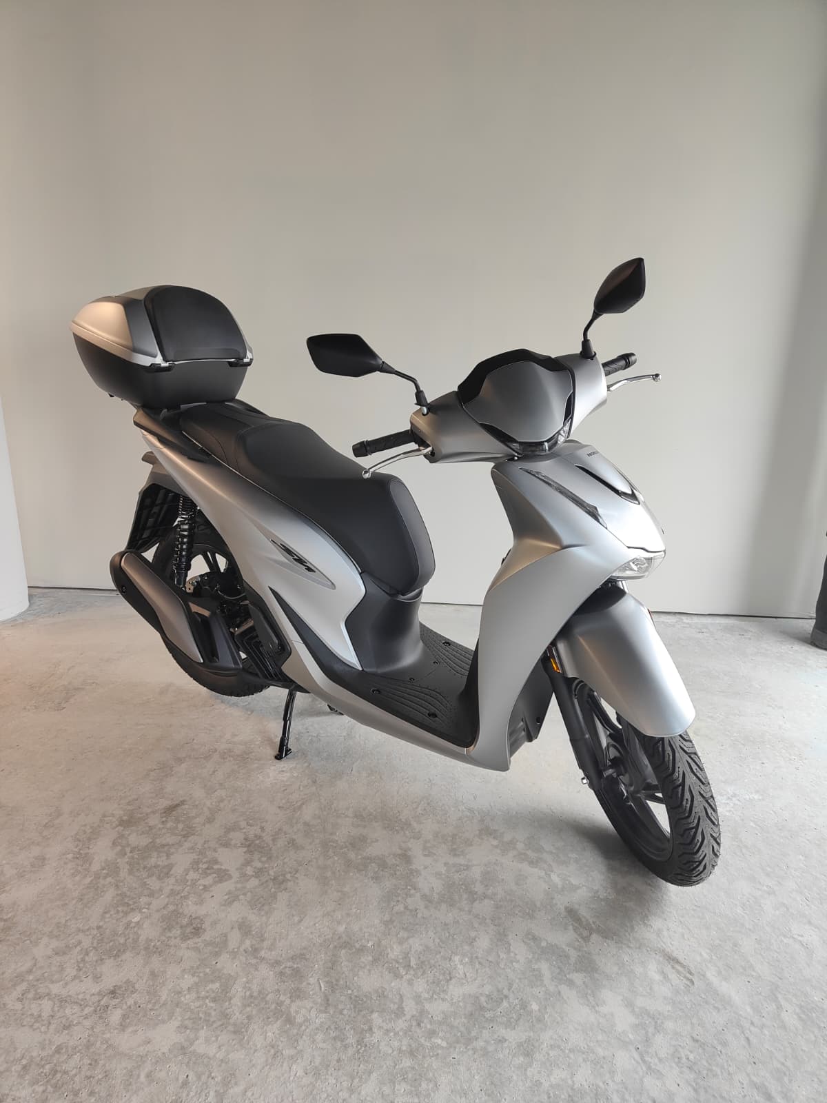 HONDA SH 125 +-showroom-element-2