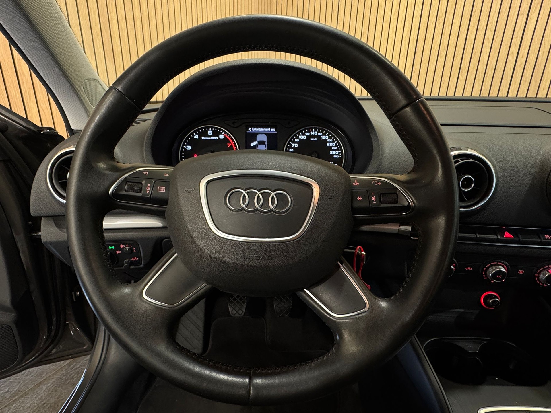 AUDI A3 Sportback 1.2 TFSI Attraction-image-7