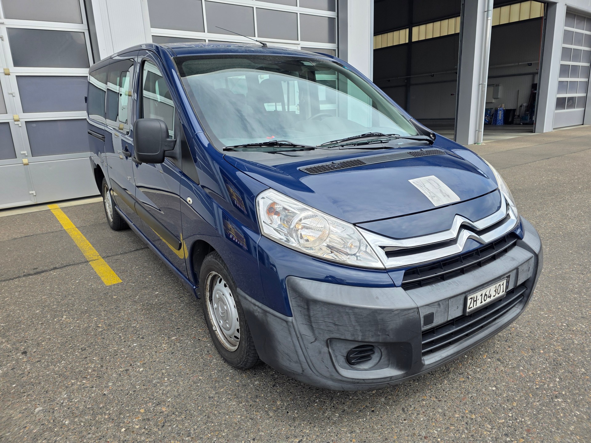 CITROEN Jumpy 2.0 HDi L2H1 Attraction-image-2