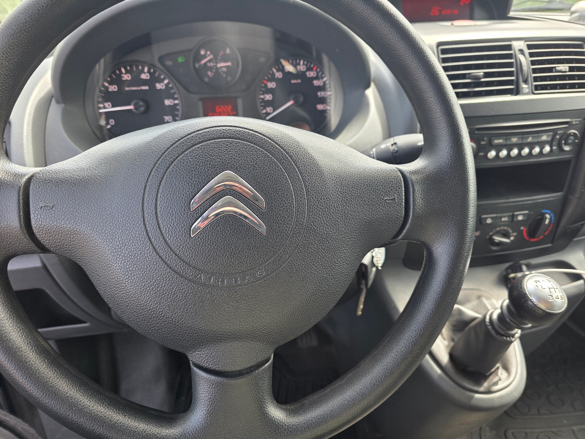 CITROEN Jumpy 2.0 HDi L2H1 Attraction-image-17