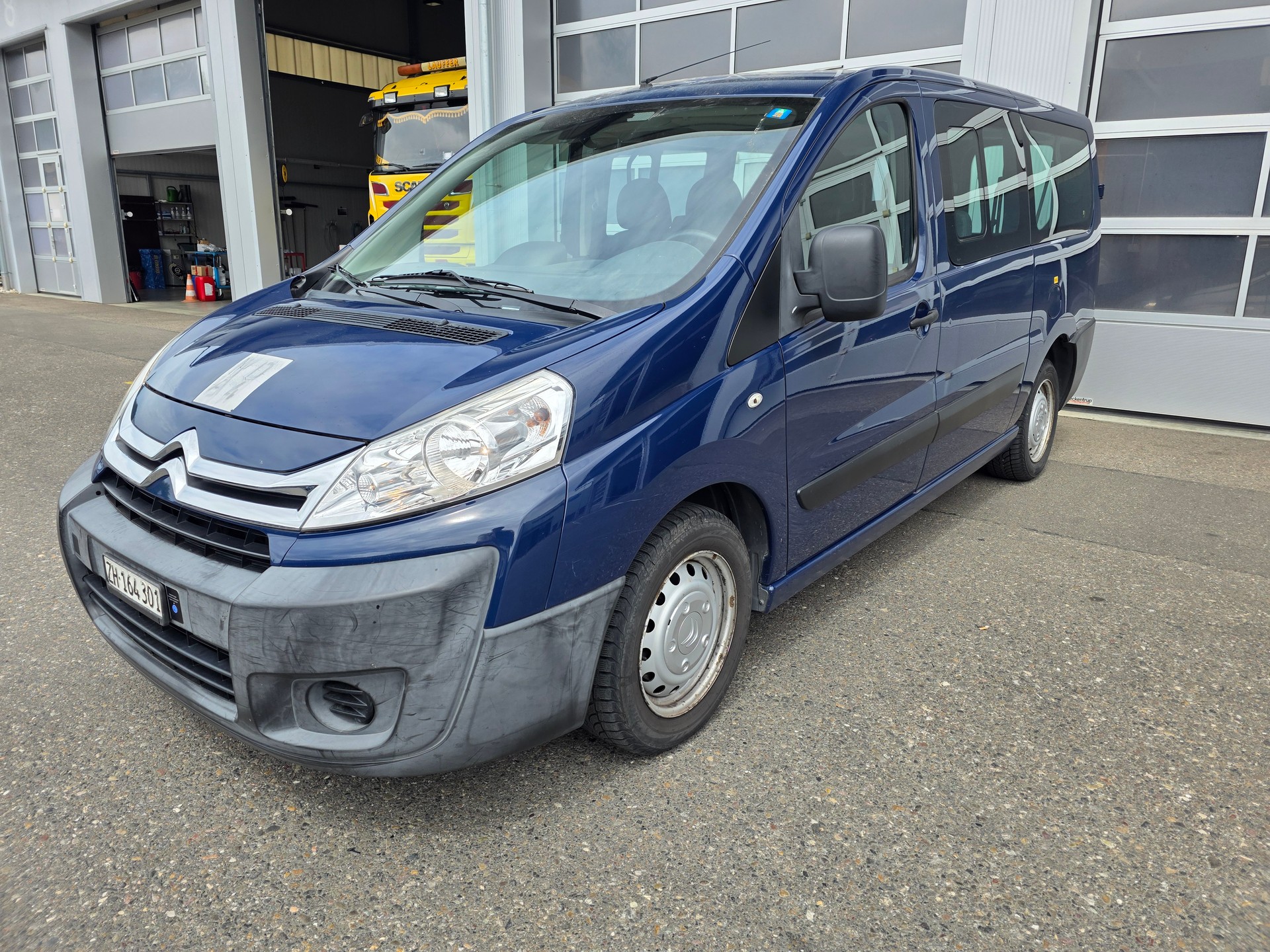 CITROEN Jumpy 2.0 HDi L2H1 Attraction-image-3
