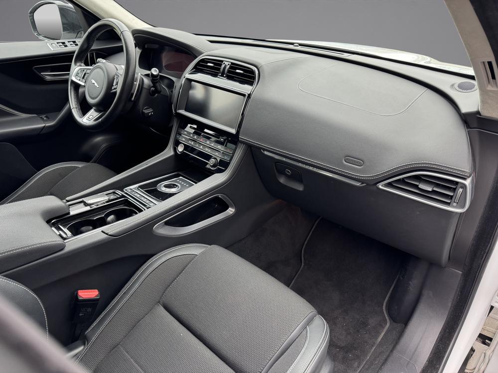 JAGUAR F-Pace 25t 2.0 R-Sport AWD Automatik (CH-Fahrzeug)-image-8