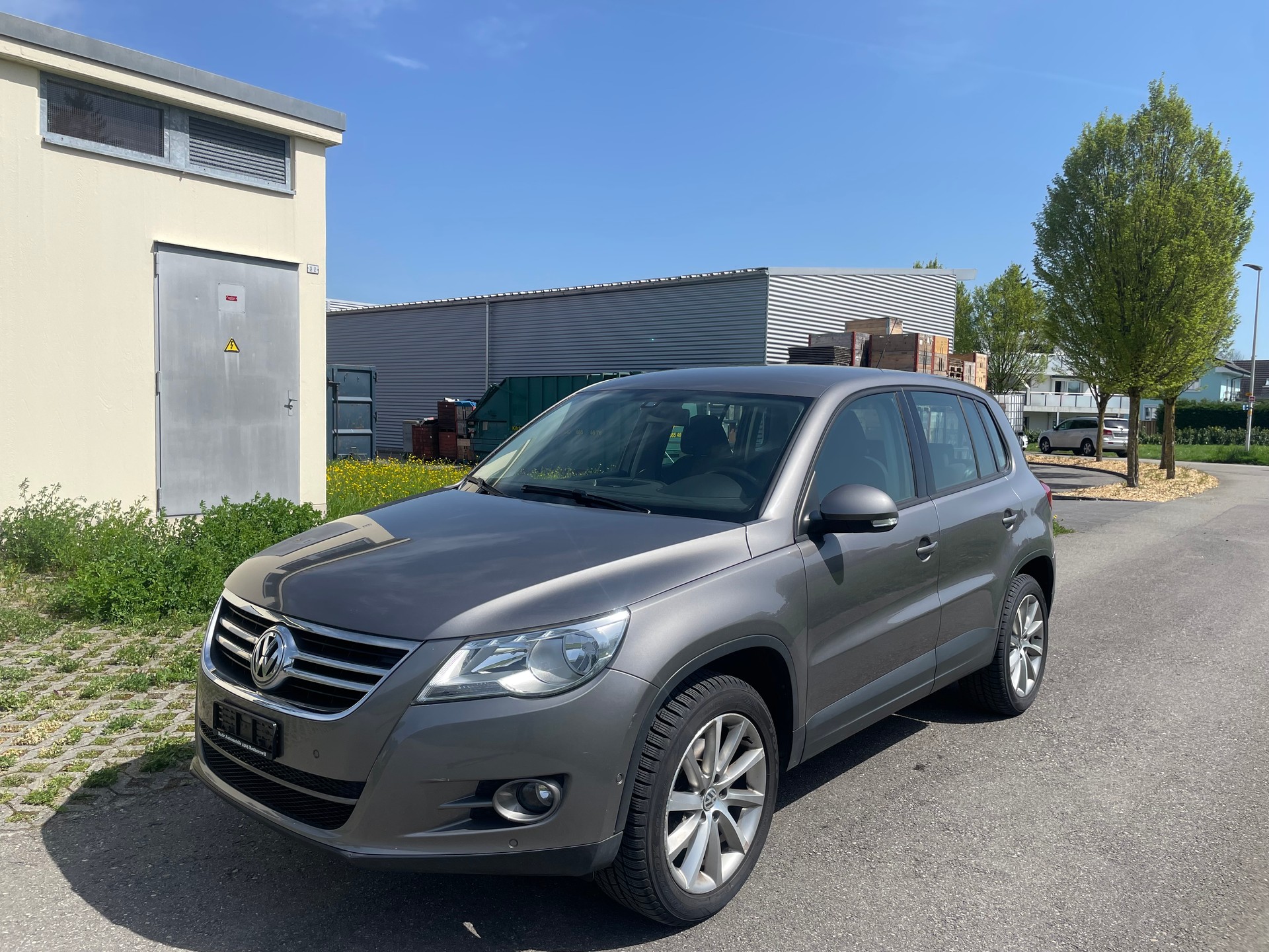VW Tiguan 2.0 TSI Trend&Fun Tiptronic-image-1