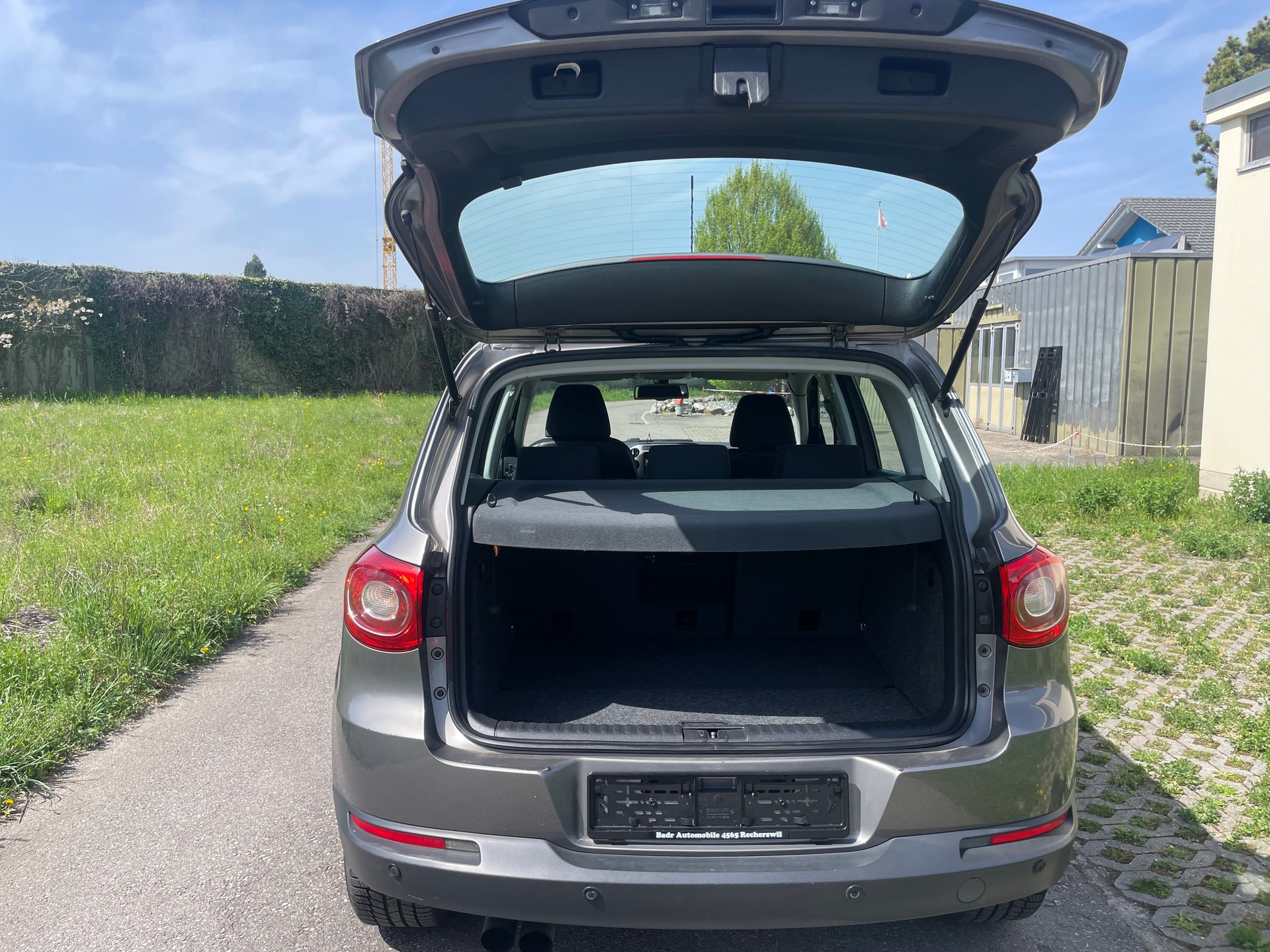 VW Tiguan 2.0 TSI Trend&Fun Tiptronic-image-9