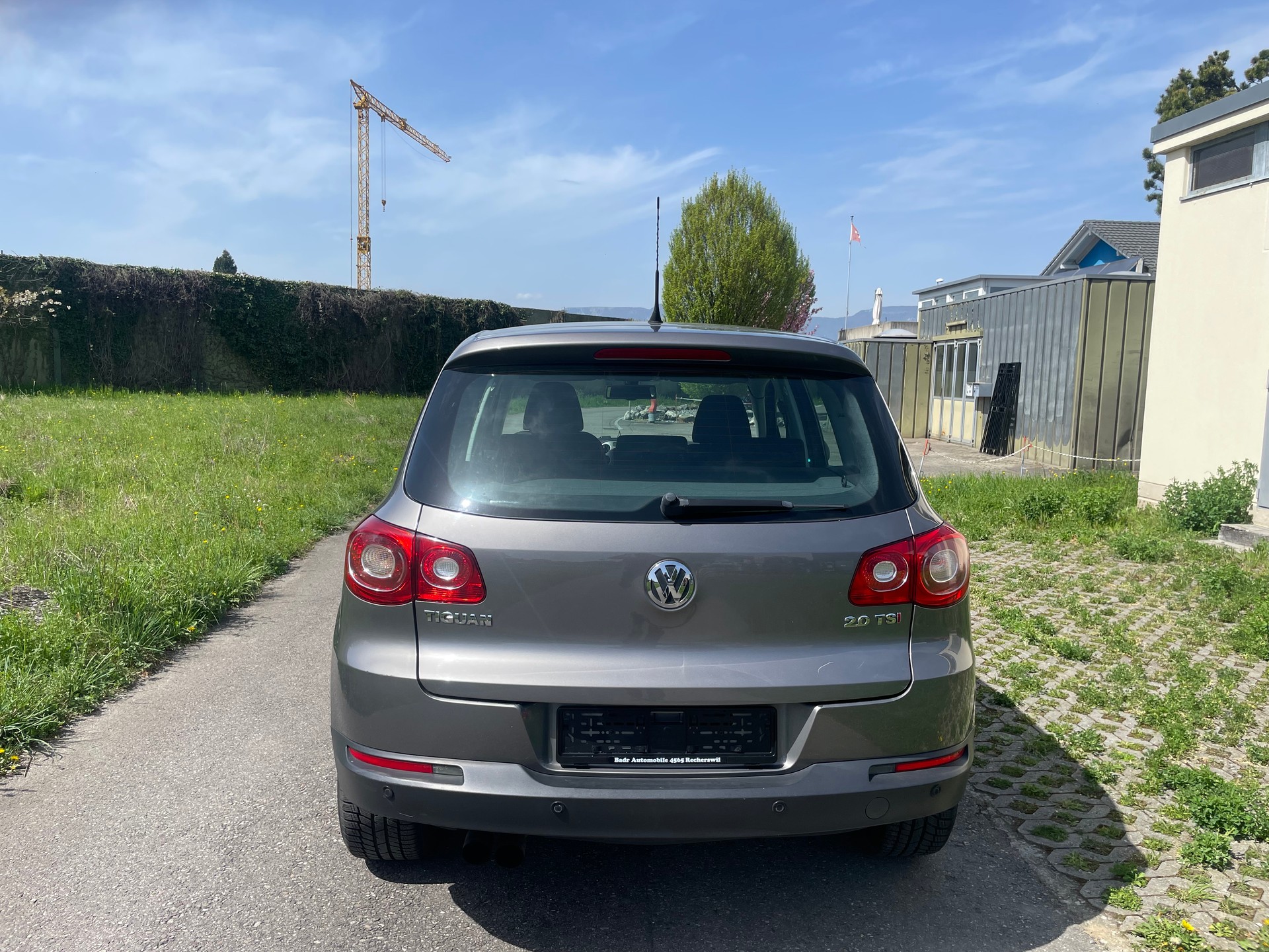 VW Tiguan 2.0 TSI Trend&Fun Tiptronic-image-3