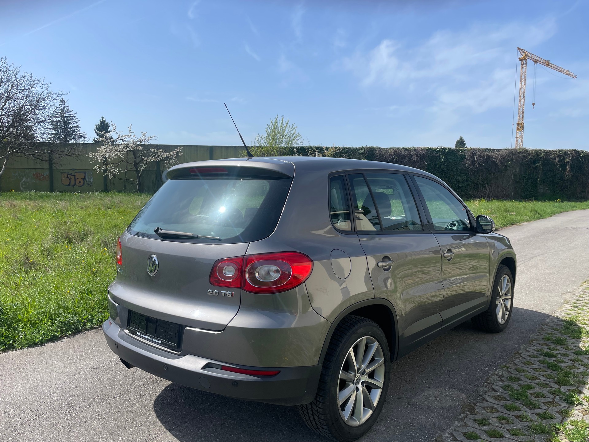 VW Tiguan 2.0 TSI Trend&Fun Tiptronic-image-4