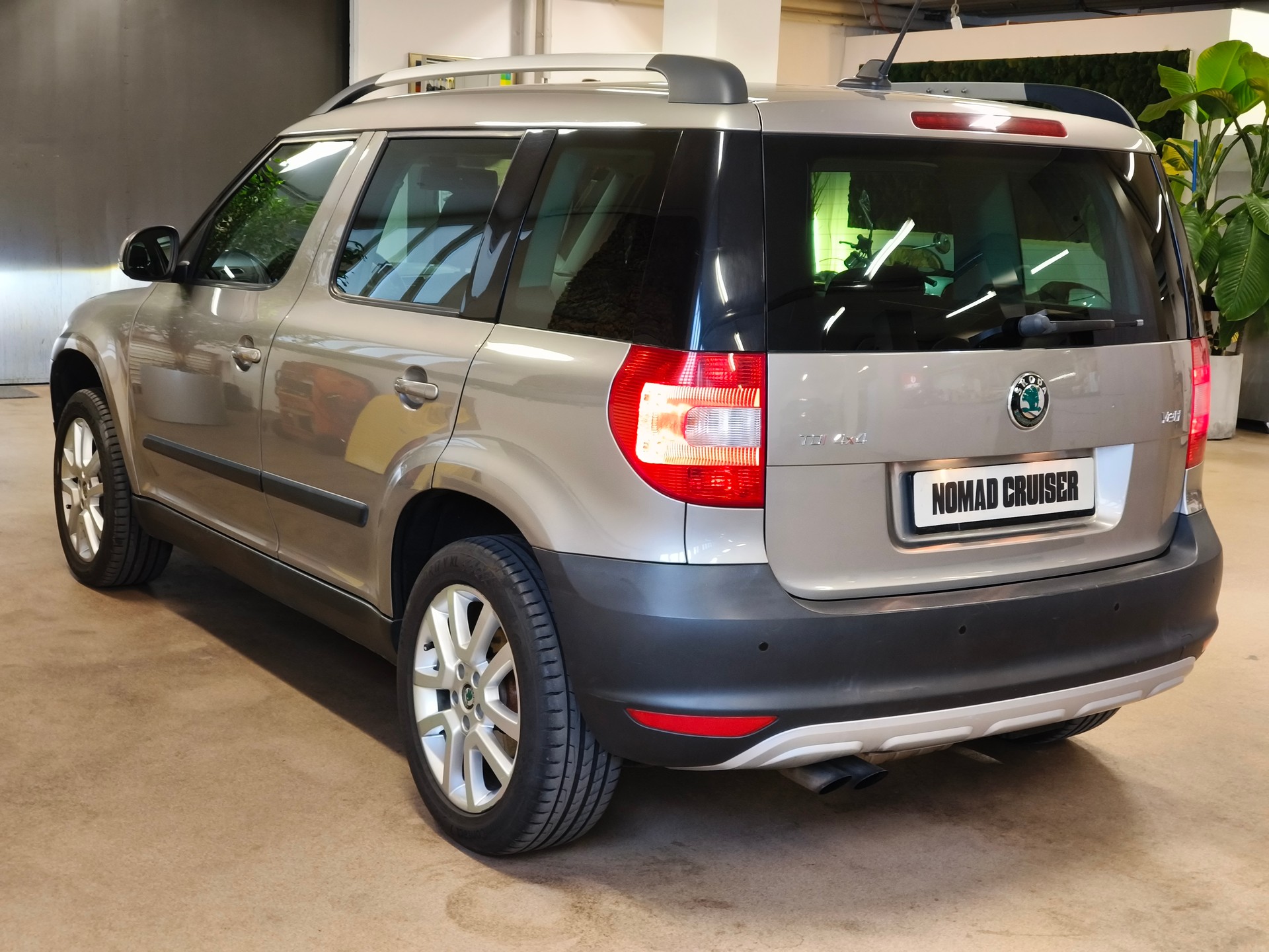 SKODA Yeti 2.0 TDI Experience 4x4 DSG-image-15