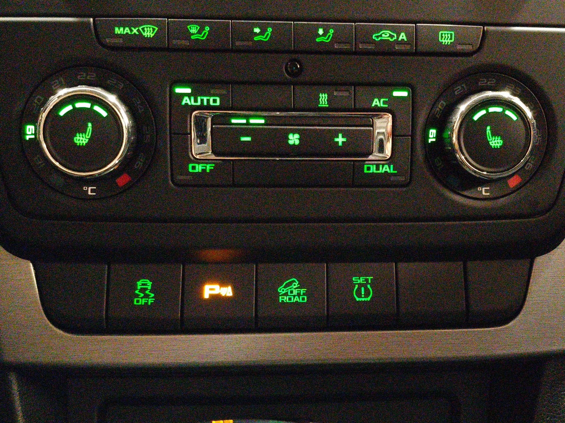 SKODA Yeti 2.0 TDI Experience 4x4 DSG-image-29