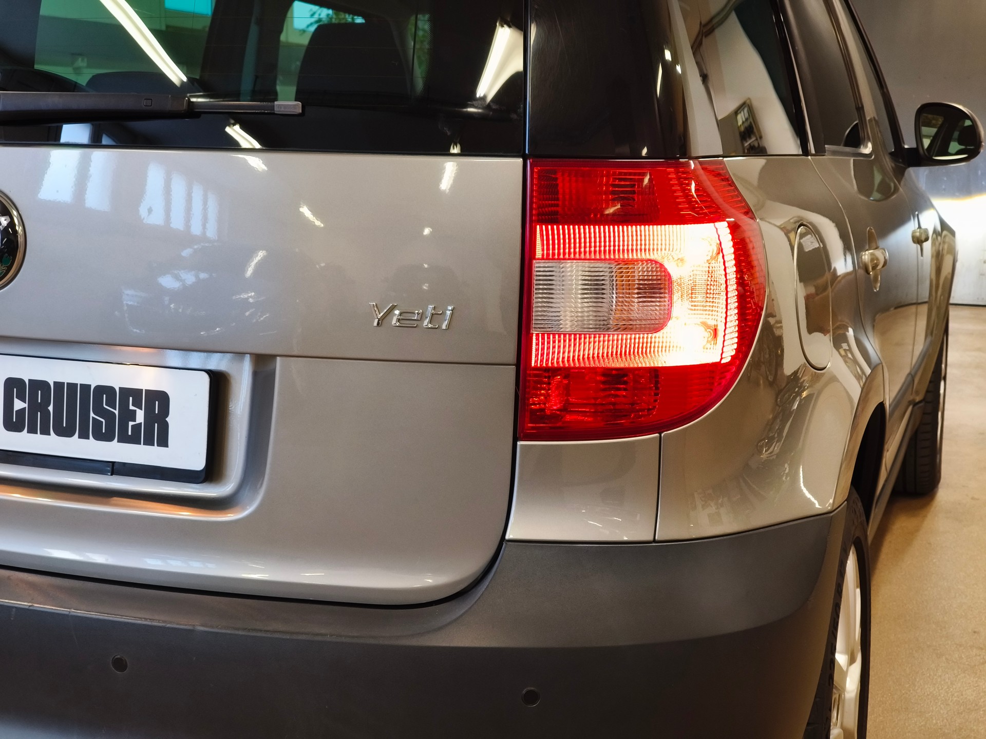 SKODA Yeti 2.0 TDI Experience 4x4 DSG-image-12