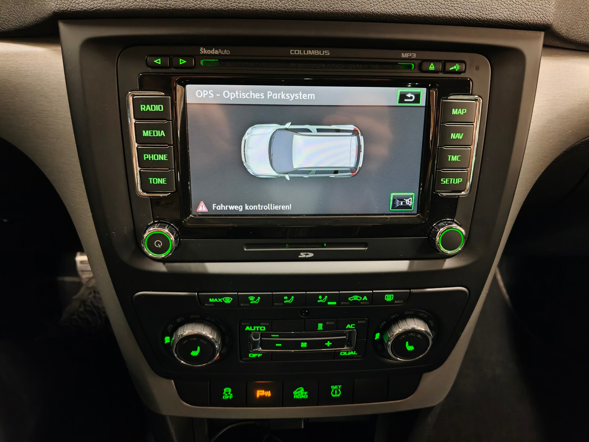 SKODA Yeti 2.0 TDI Experience 4x4 DSG-image-28