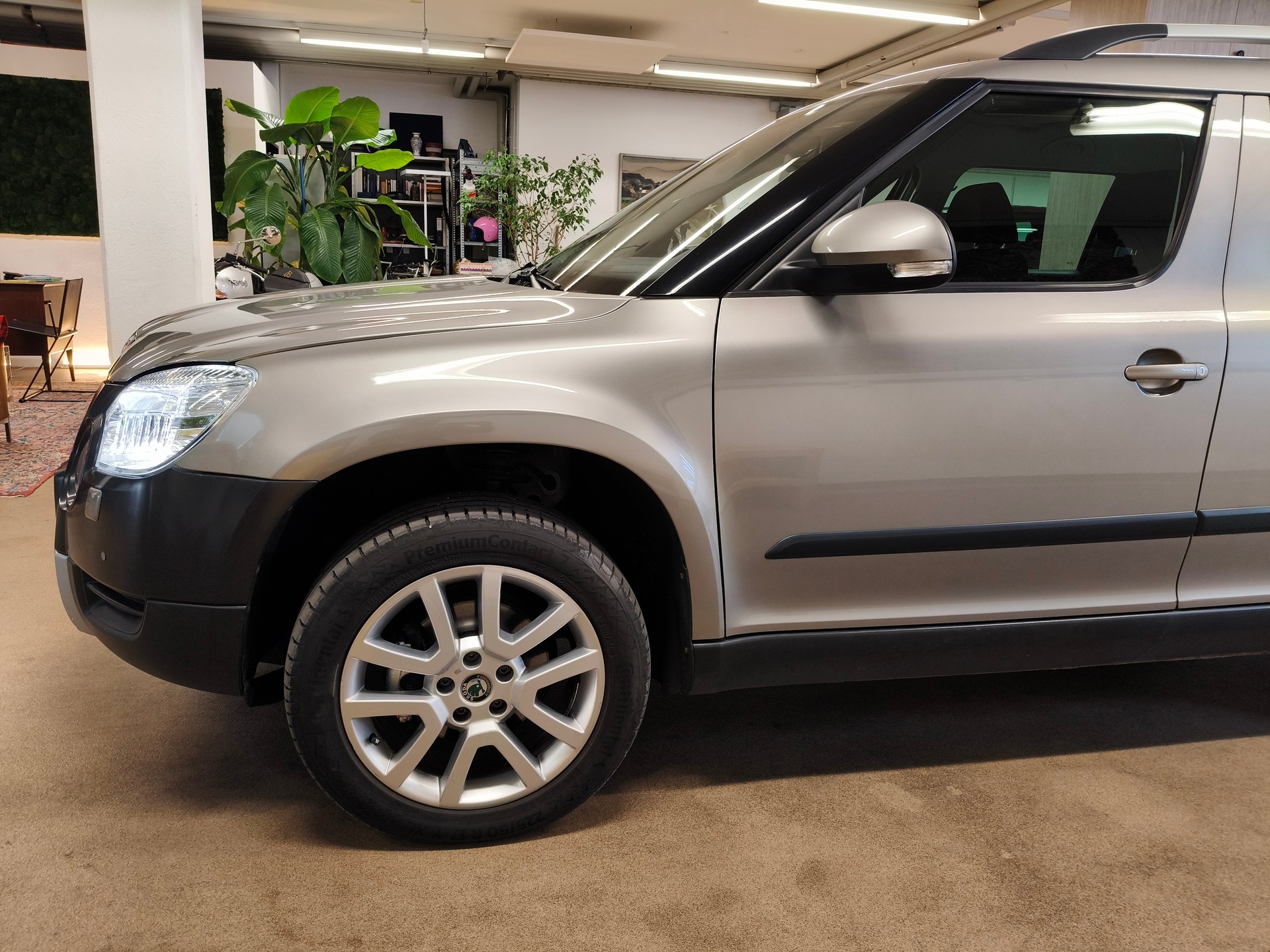 SKODA Yeti 2.0 TDI Experience 4x4 DSG-showroom-element-3
