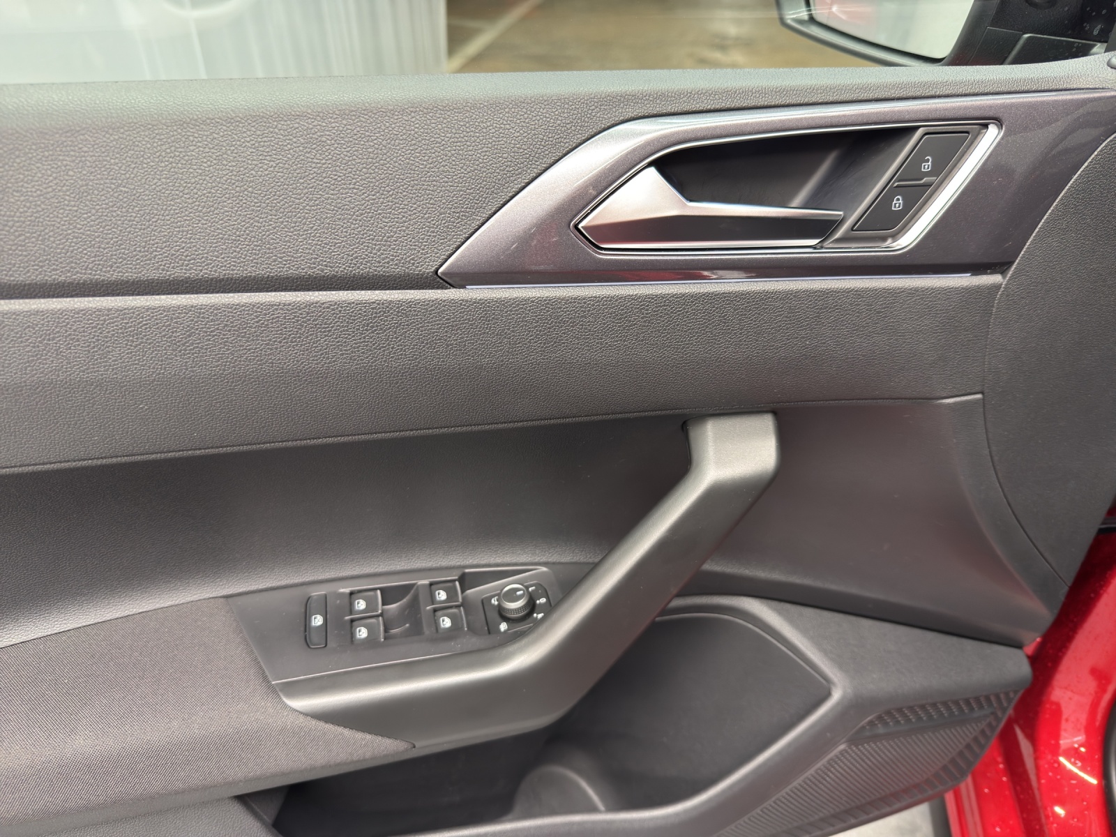 VW Polo 2.0 TSI GTI DSG-image-11