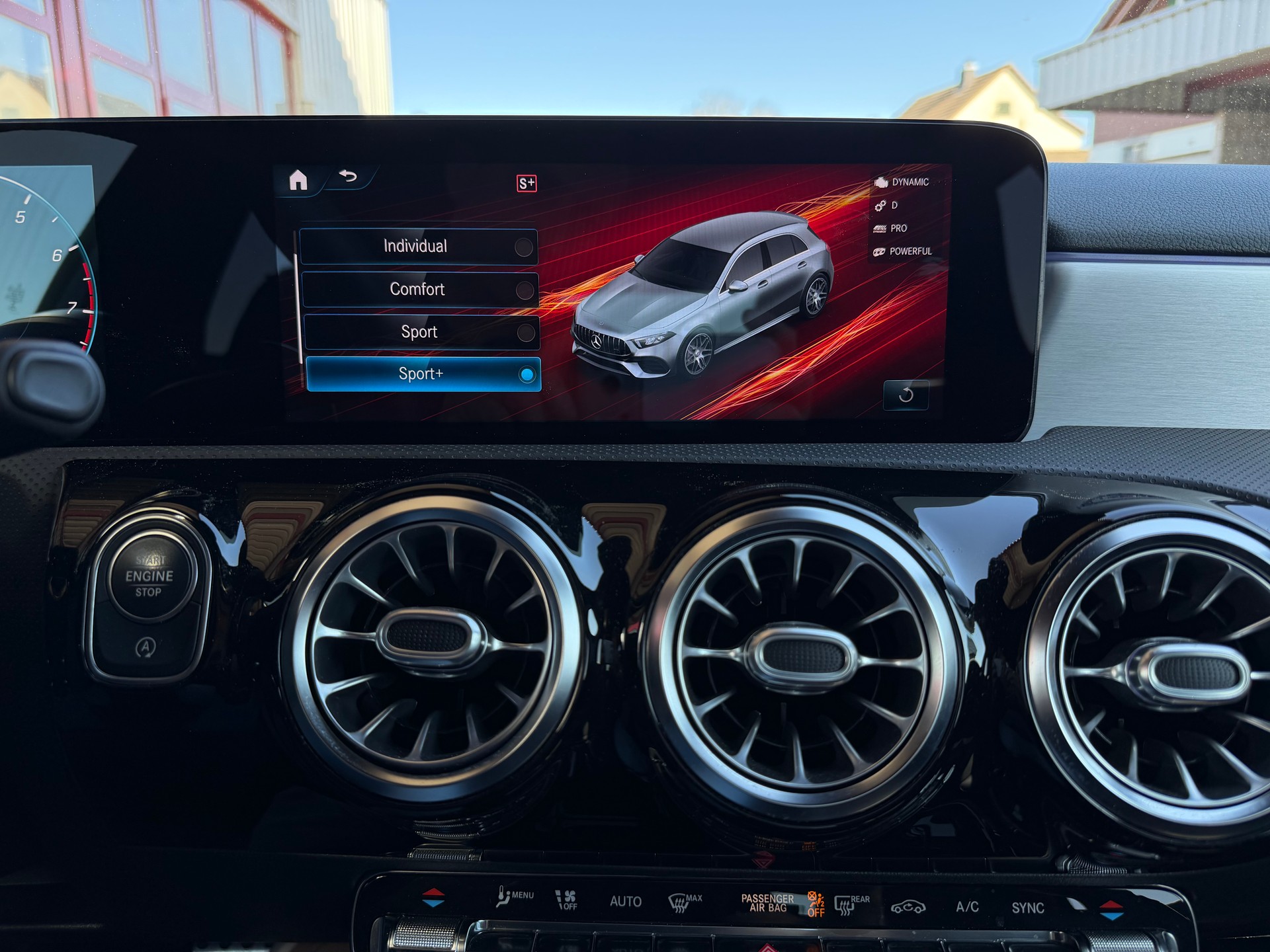 MERCEDES-BENZ A 45 S AMG 4Matic+ Speedshift-image-25