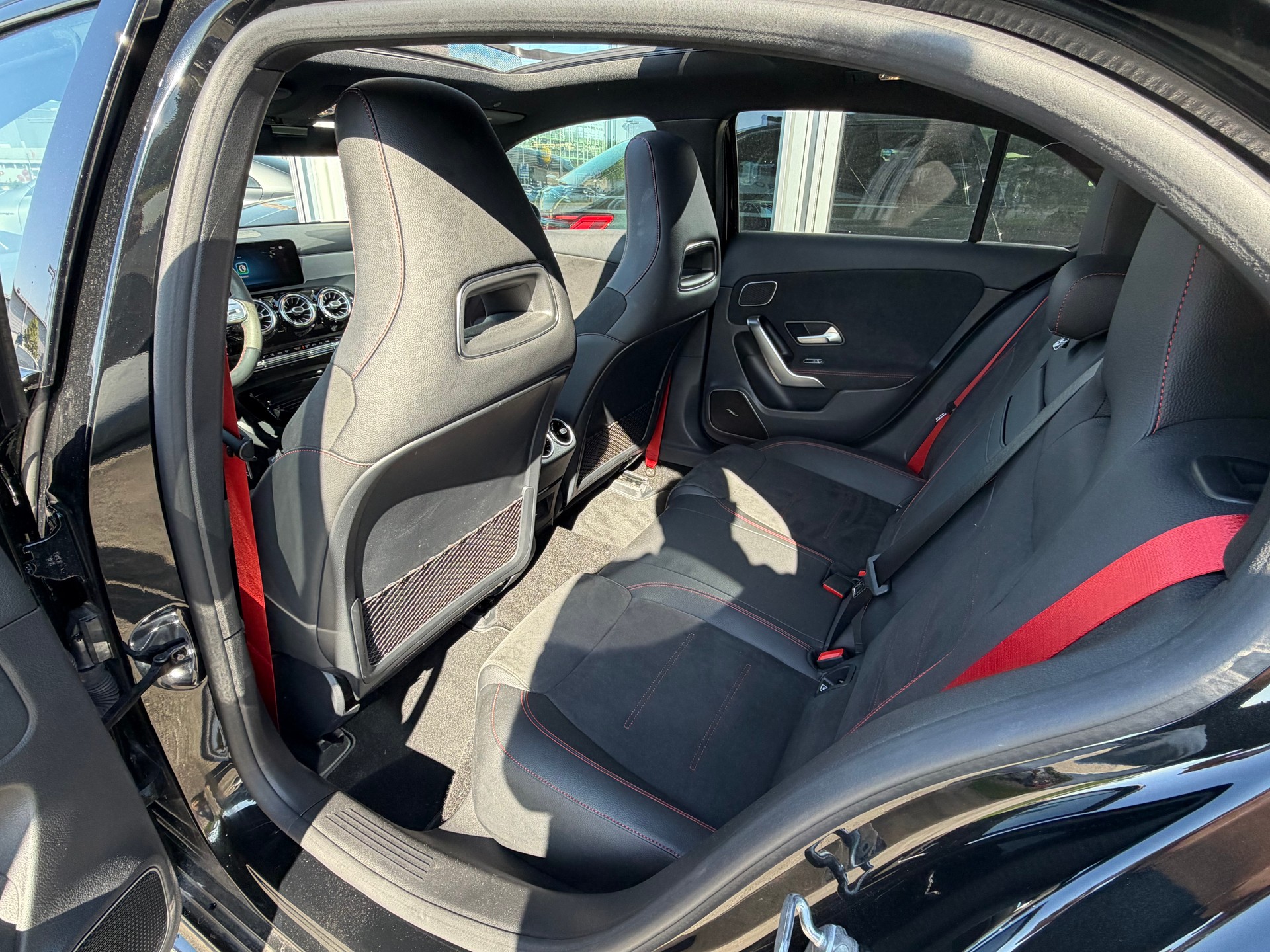 MERCEDES-BENZ A 45 S AMG 4Matic+ Speedshift-image-10