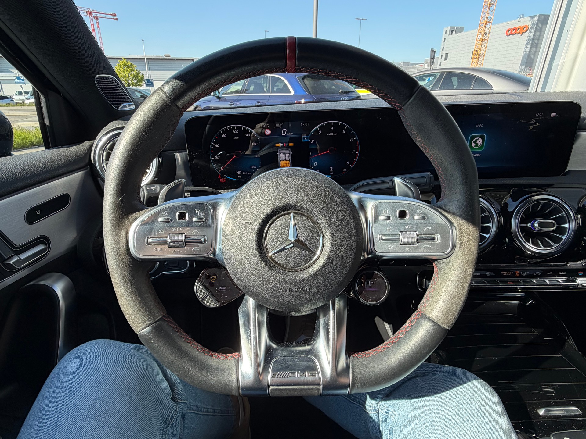 MERCEDES-BENZ A 45 S AMG 4Matic+ Speedshift-image-15