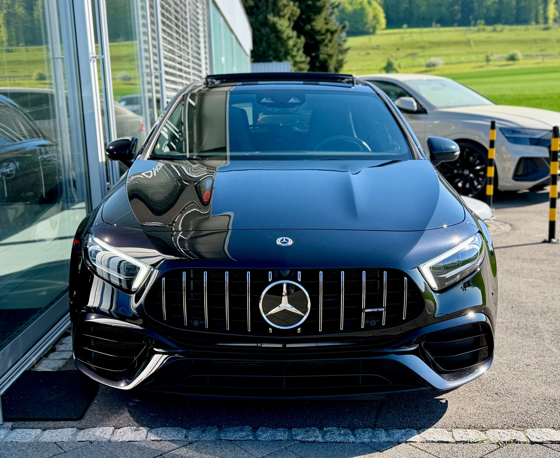 MERCEDES-BENZ A 45 S AMG 4Matic+ Speedshift-showroom-element-3