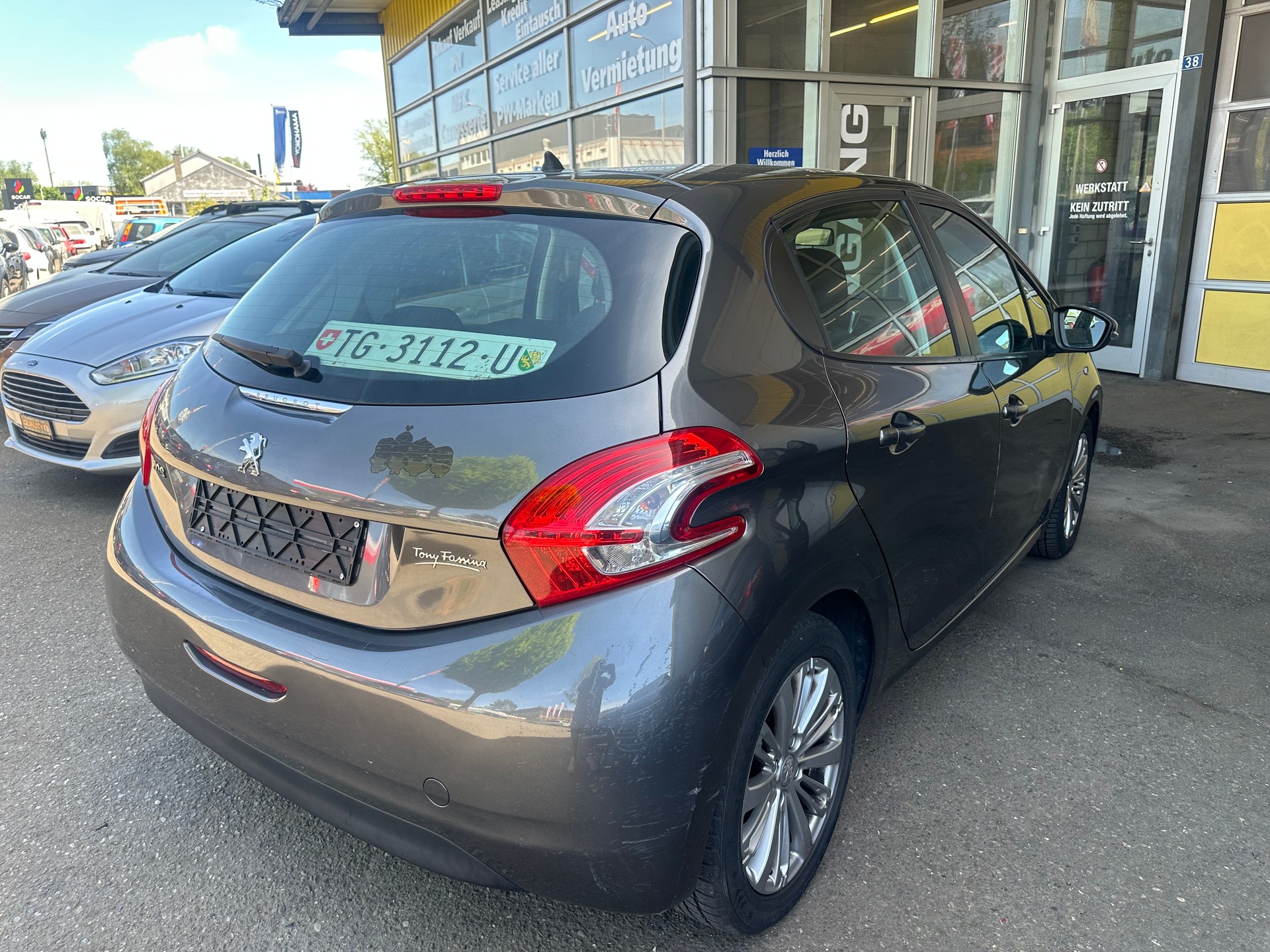 PEUGEOT 208 1.2 PureTech Active-image-2