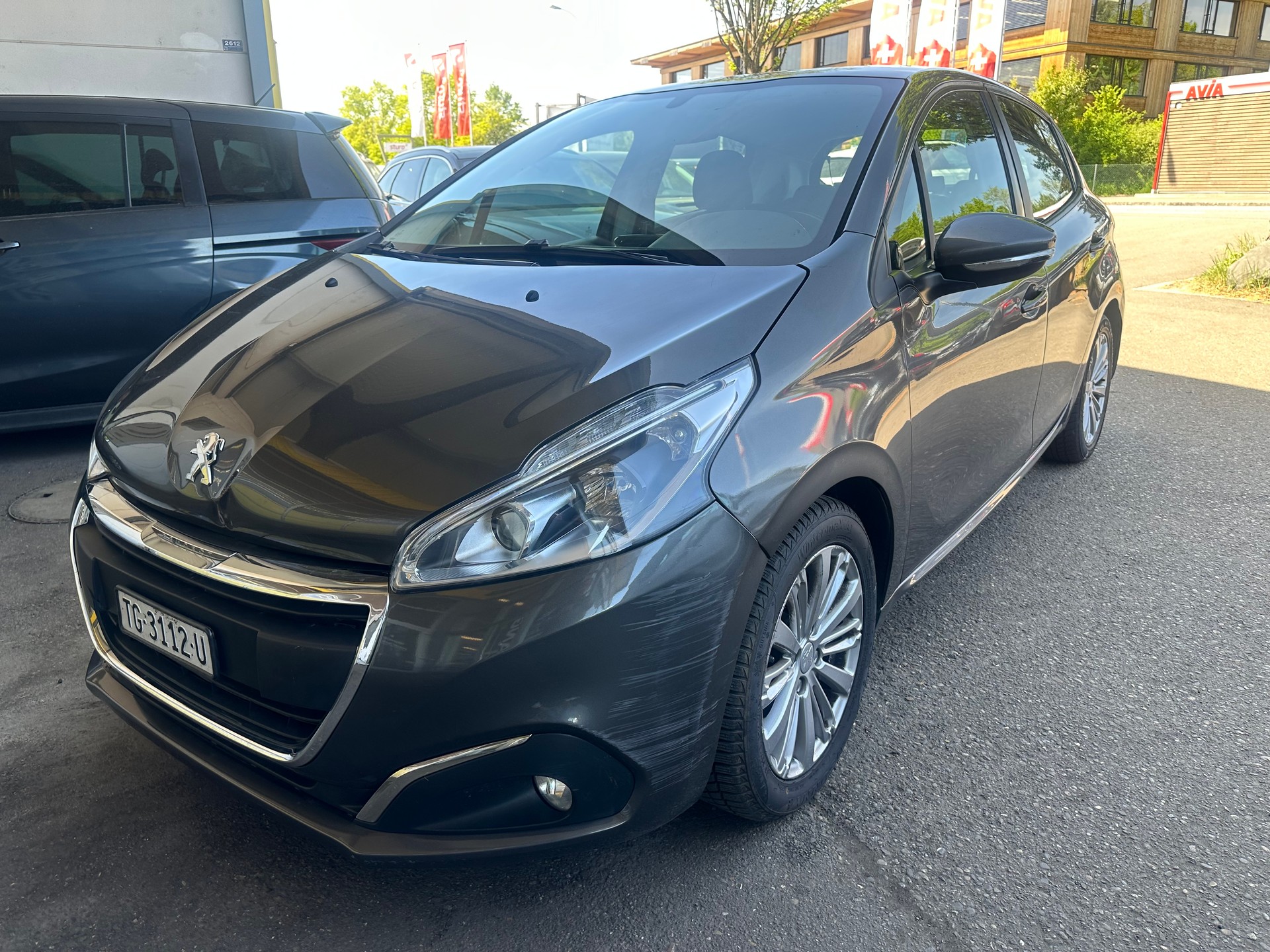 PEUGEOT 208 1.2 PureTech Active-image-0