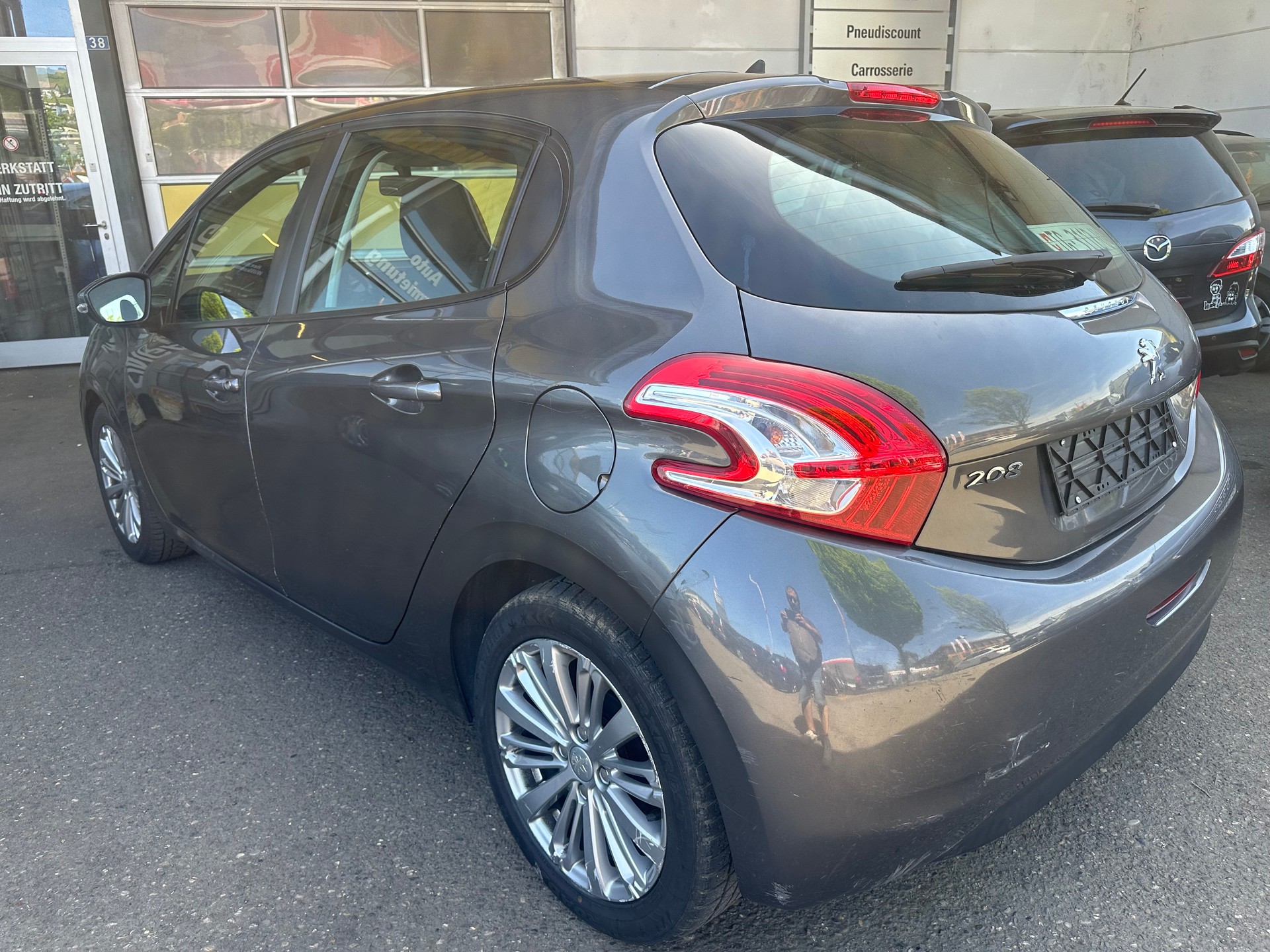 PEUGEOT 208 1.2 PureTech Active-image-1