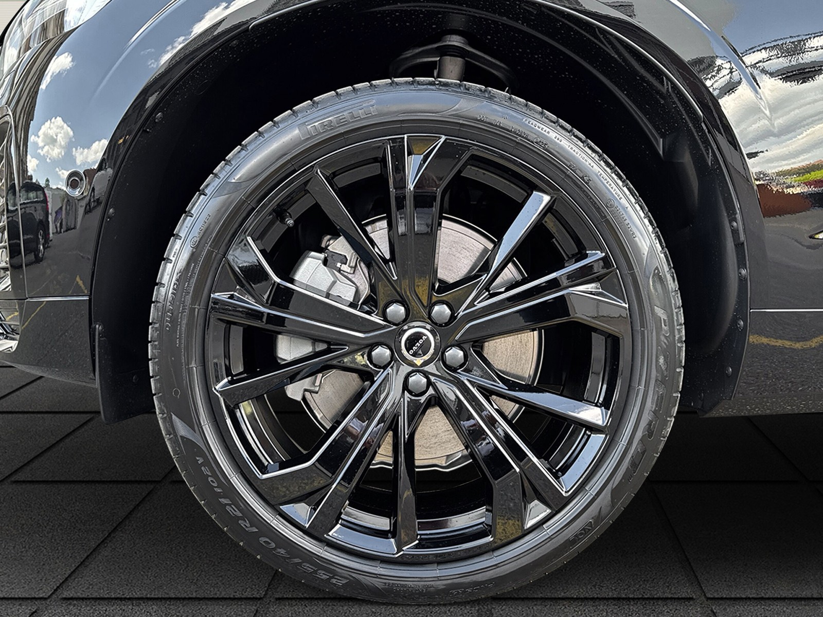 VOLVO XC60 2.0 T6 TE Black Edition eAWD-image-4