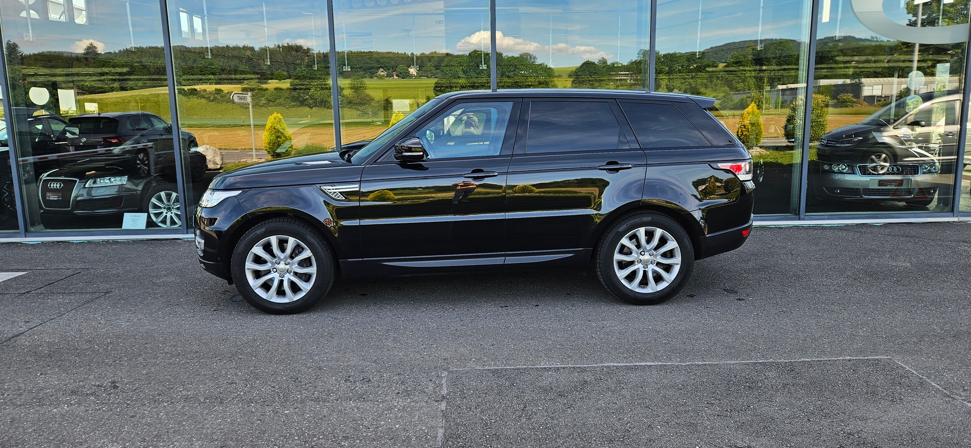 LAND ROVER Range Rover Sport 3.0 SDV6 HSE Automatic-image-0