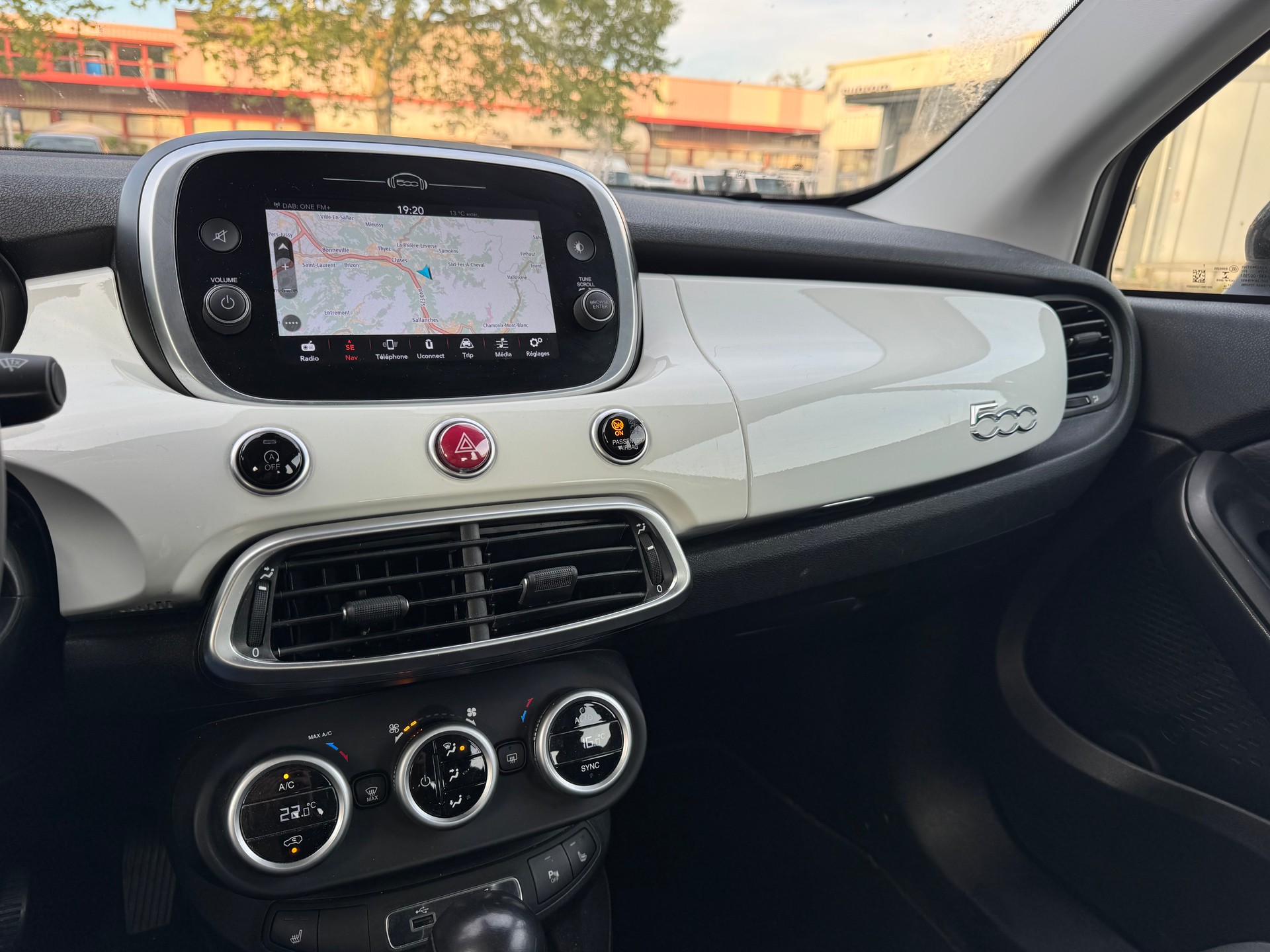 FIAT 500X 2.0MJ Cross 4x4 Automatic-image-9