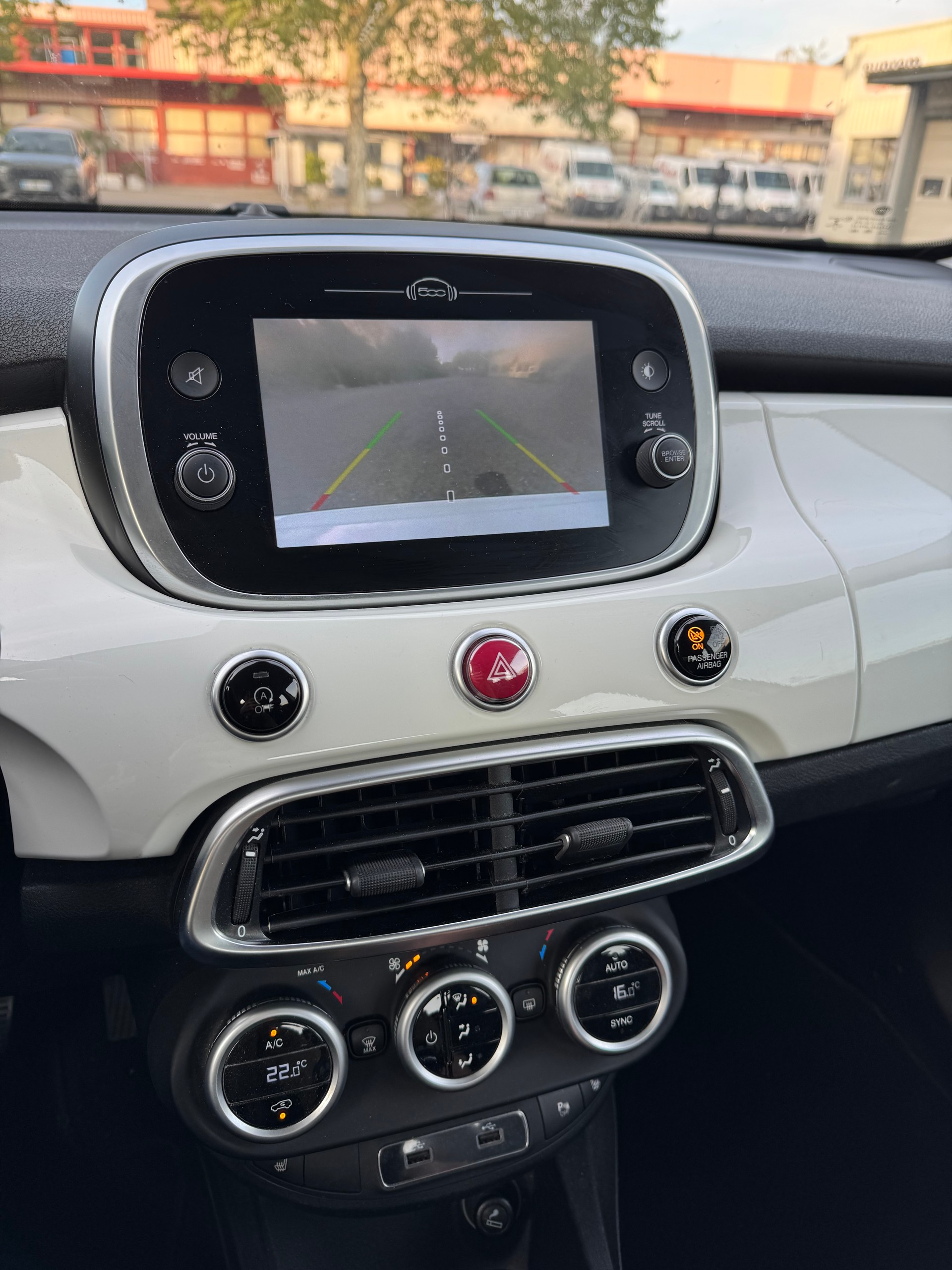 FIAT 500X 2.0MJ Cross 4x4 Automatic-image-10