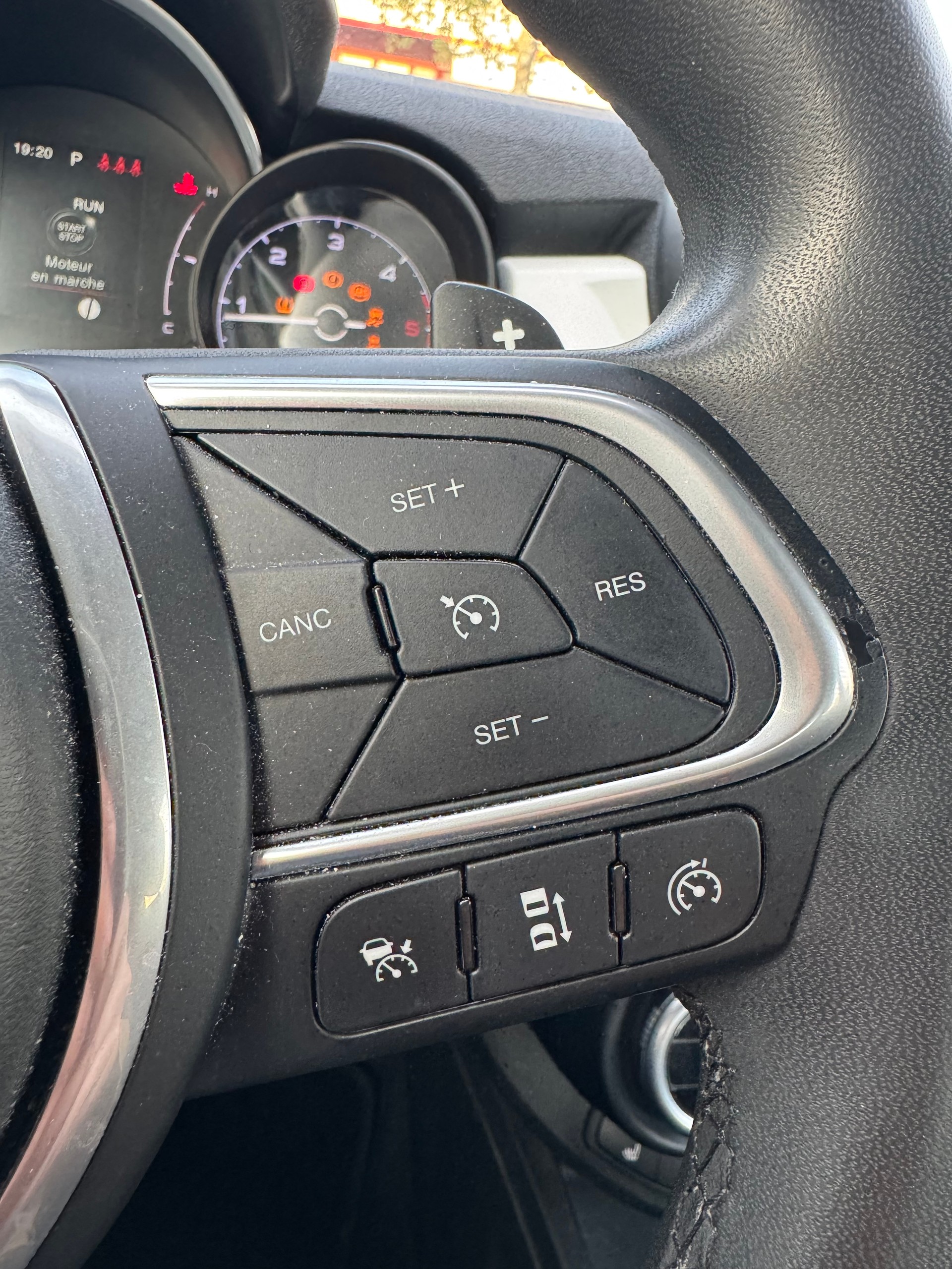 FIAT 500X 2.0MJ Cross 4x4 Automatic-image-12