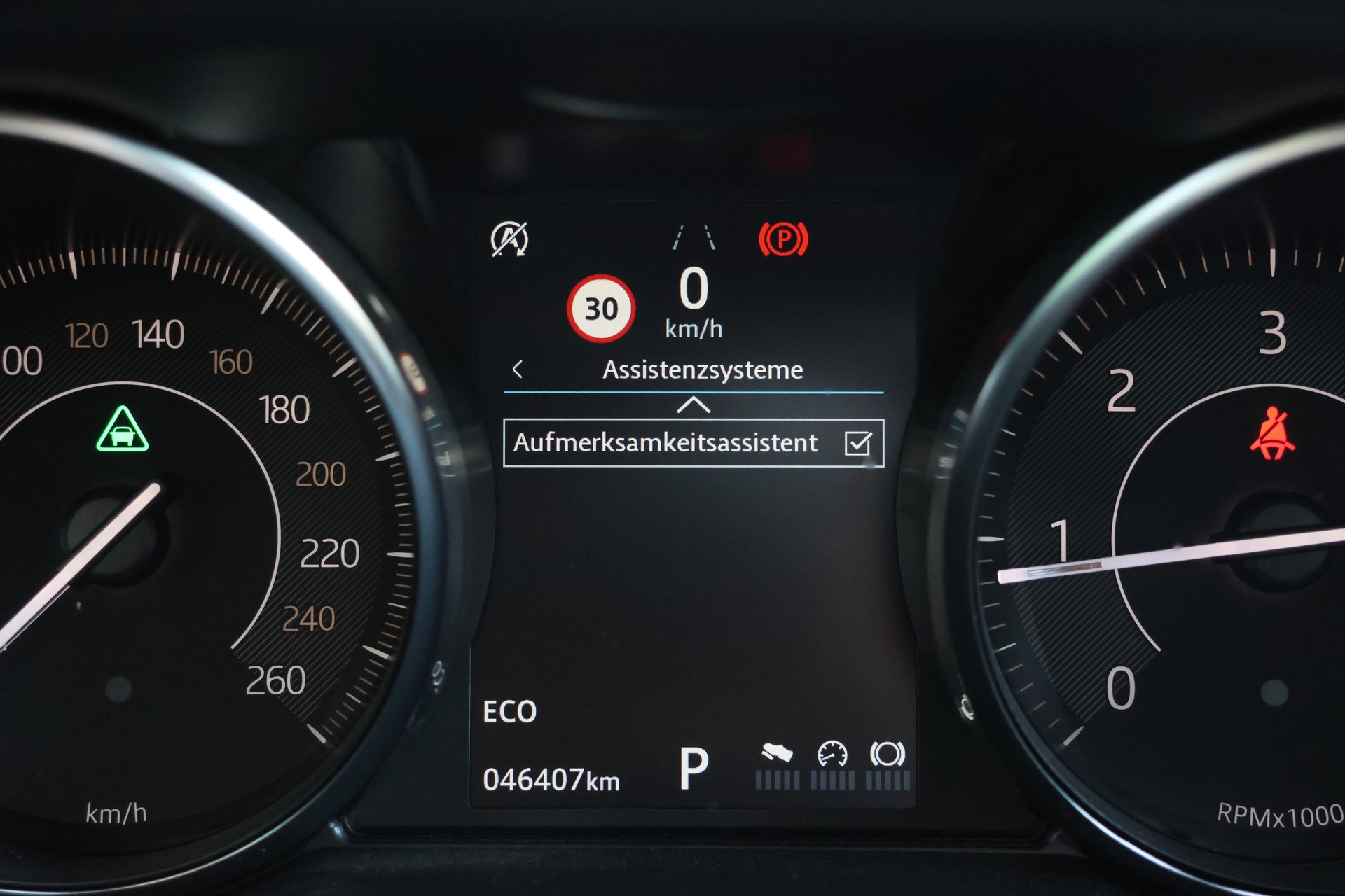 JAGUAR E-Pace 2.0d D180 R-Dynamic SE AWD Automatik-image-24
