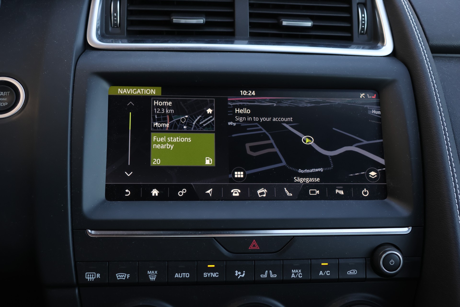 JAGUAR E-Pace 2.0d D180 R-Dynamic SE AWD Automatik-image-16
