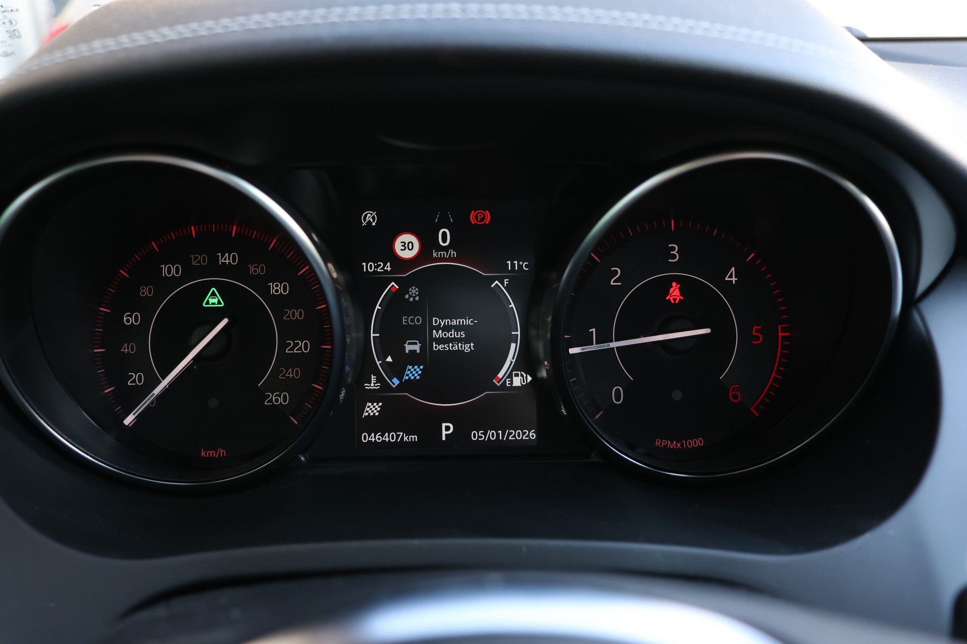 JAGUAR E-Pace 2.0d D180 R-Dynamic SE AWD Automatik-image-18