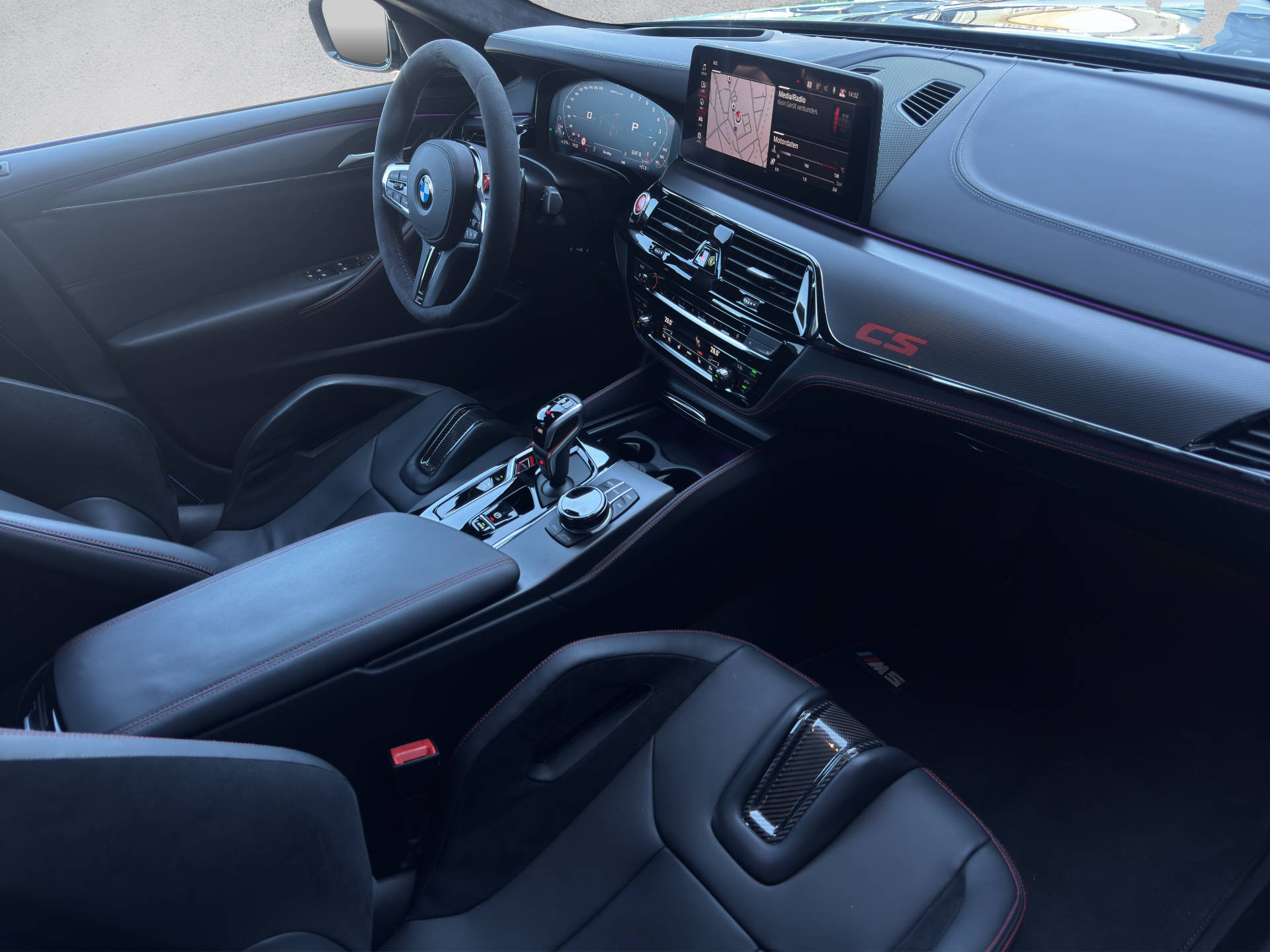 BMW M5 CS xDrive-image-10