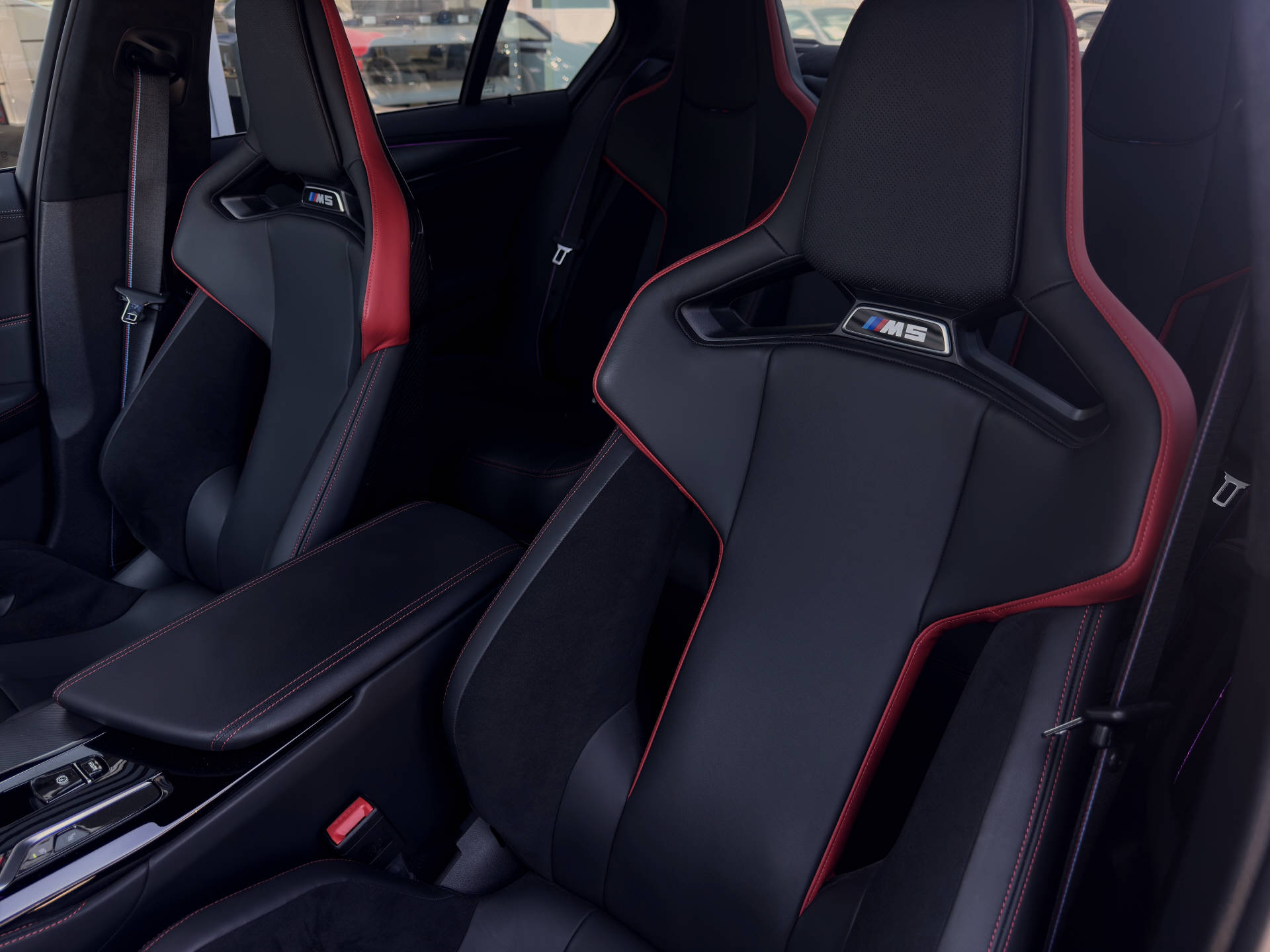 BMW M5 CS xDrive-image-9