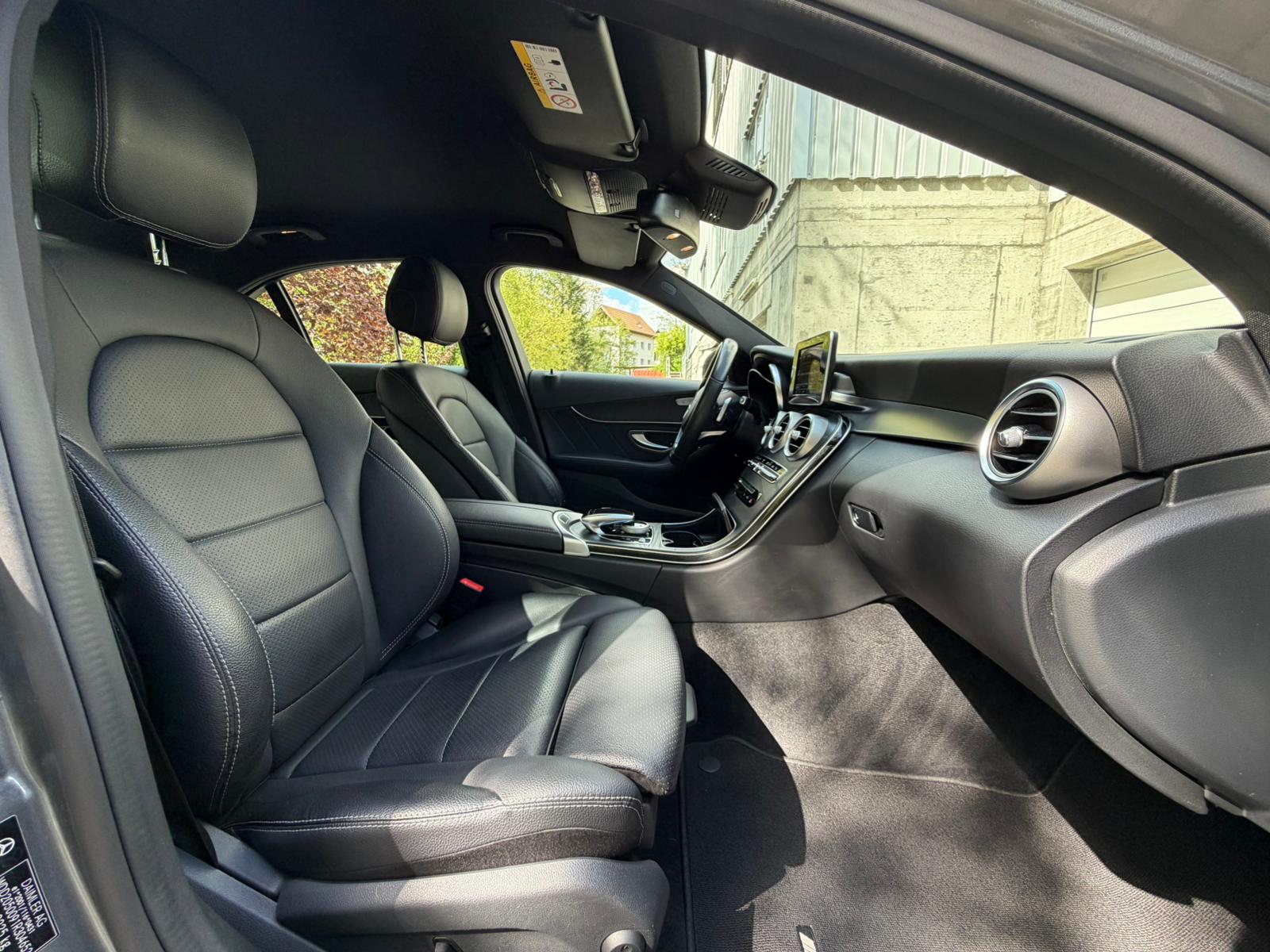 MERCEDES-BENZ C 250 d Swiss Star AMG Line 4Matic 9G-Tronic-image-15