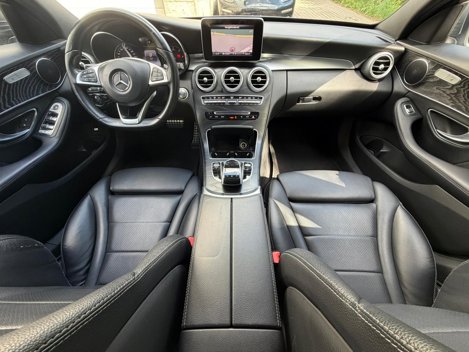 MERCEDES-BENZ C 250 d Swiss Star AMG Line 4Matic 9G-Tronic-image-17