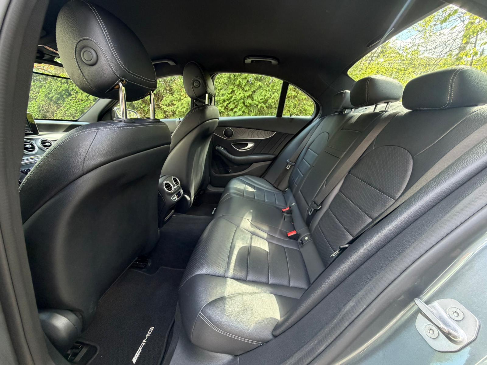 MERCEDES-BENZ C 250 d Swiss Star AMG Line 4Matic 9G-Tronic-image-12