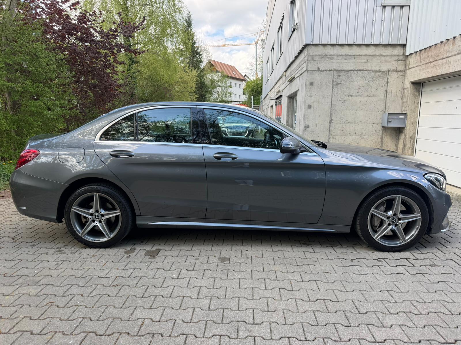MERCEDES-BENZ C 250 d Swiss Star AMG Line 4Matic 9G-Tronic-image-5