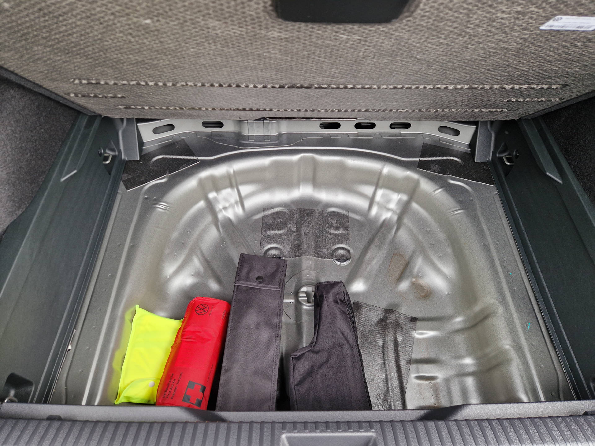 VW T-Roc 1.5 eTSI Style DSG-image-17
