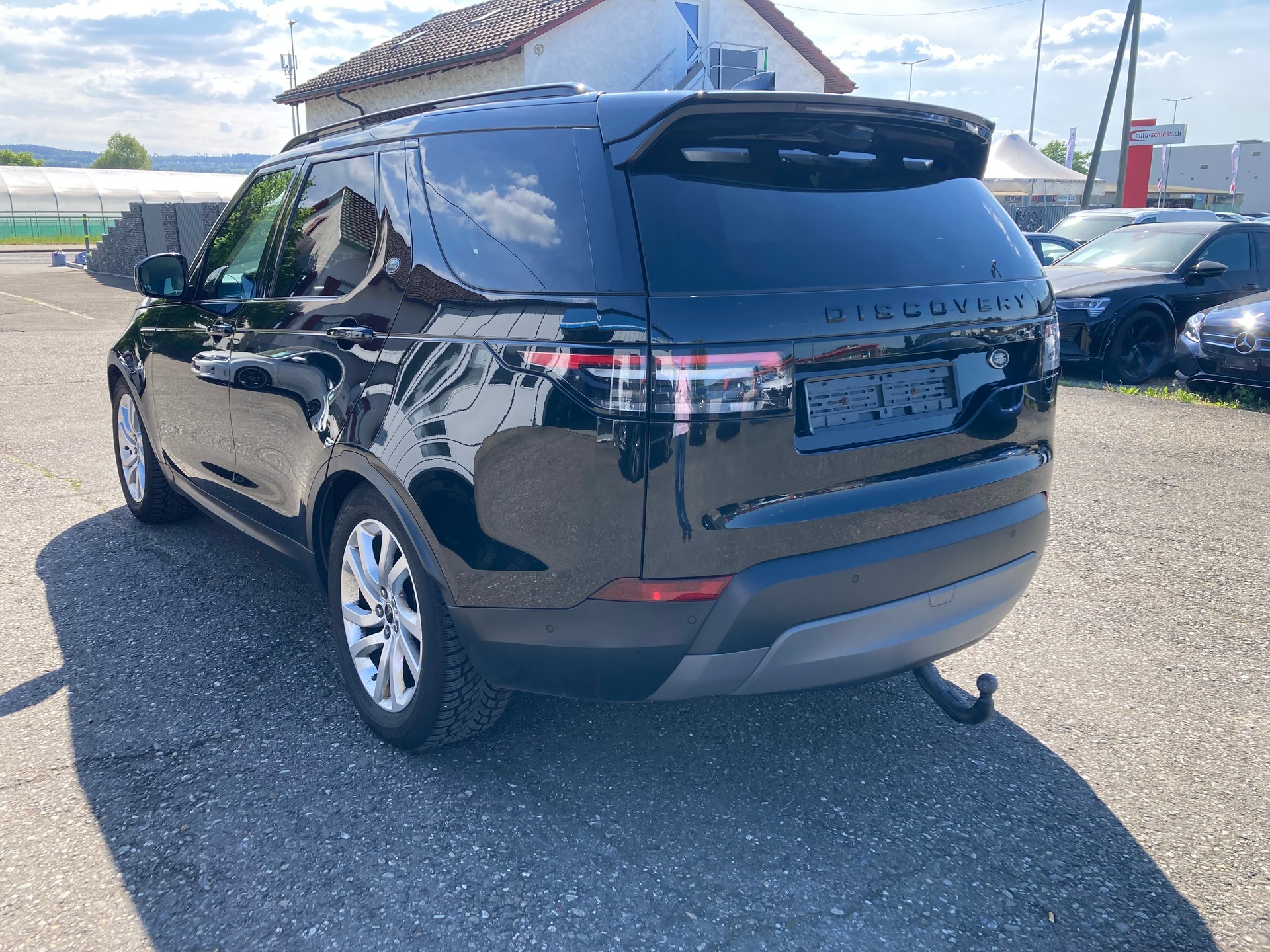 LAND ROVER Discovery 3.0 TD6 SE Automatic-image-4