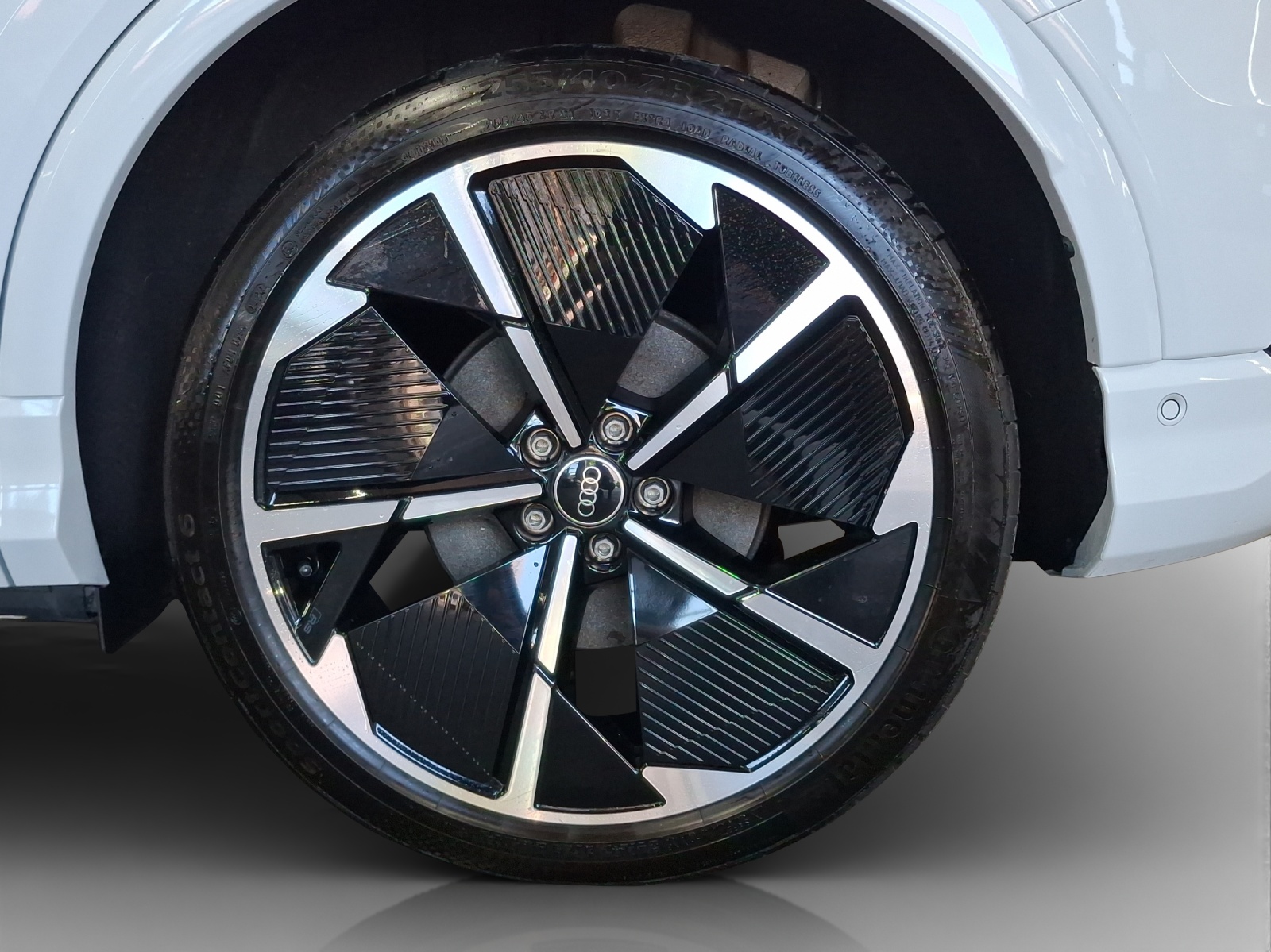 AUDI Q4 Sportback e-tron 50 quattro-image-14