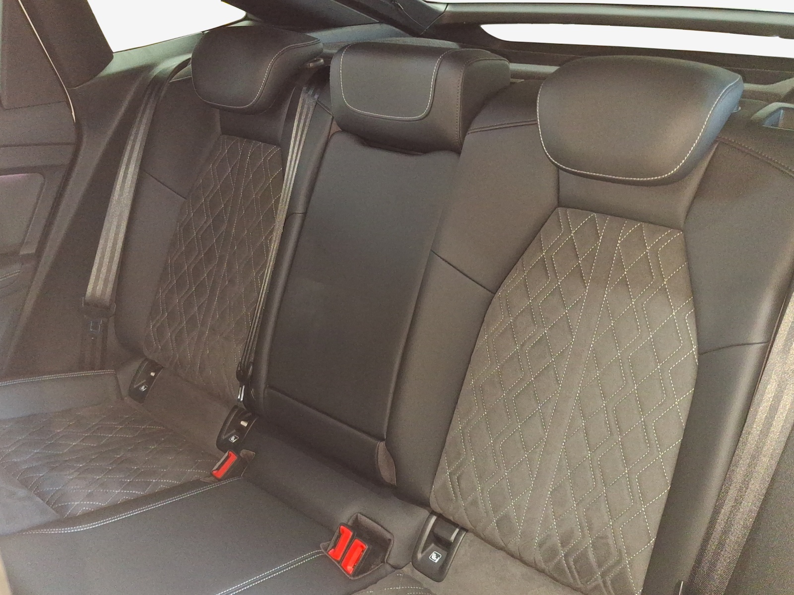 AUDI Q4 Sportback e-tron 50 quattro-image-12