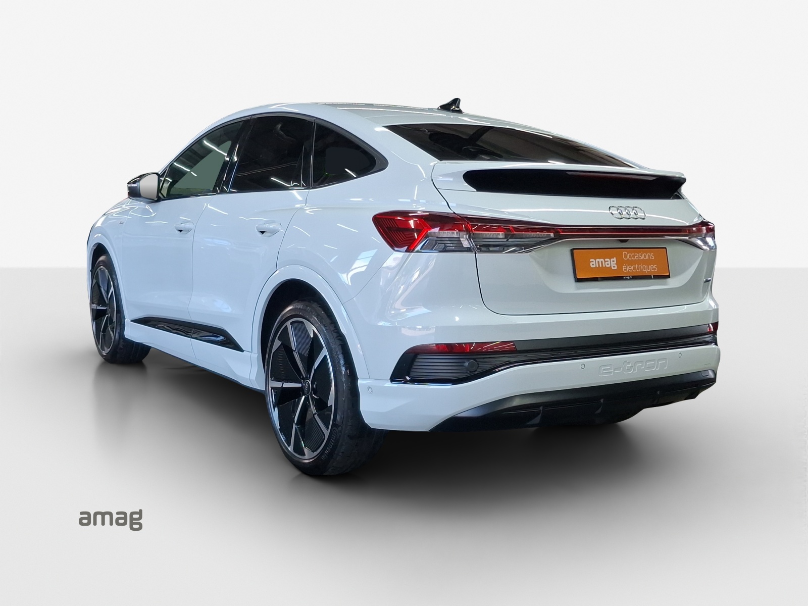 AUDI Q4 Sportback e-tron 50 quattro-image-3