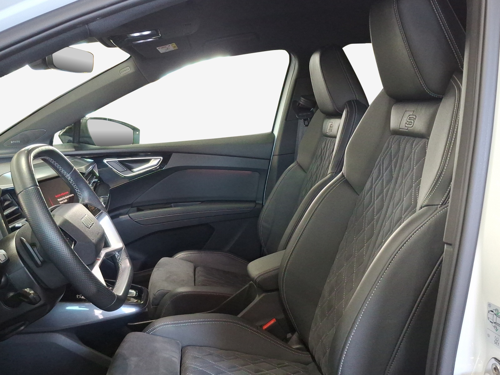 AUDI Q4 Sportback e-tron 50 quattro-image-8