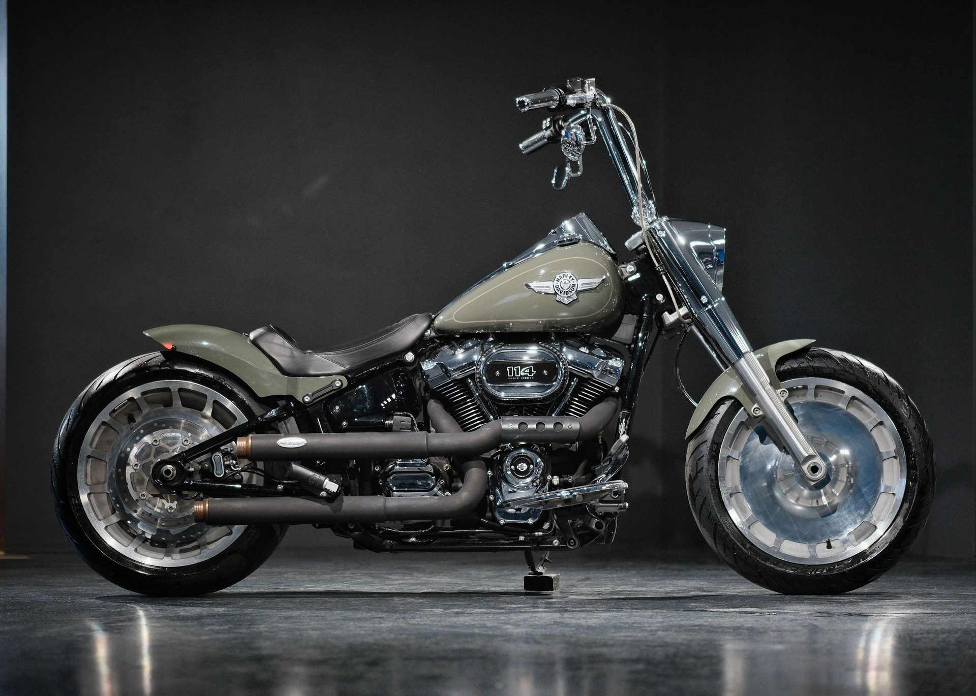 HARLEY-DAVIDSON FLFBS Fat Boy 114-showroom-element-1