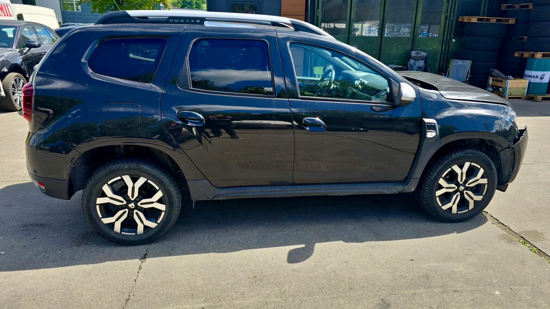 DACIA Duster TCe 150 Celebration 4x4-image-2