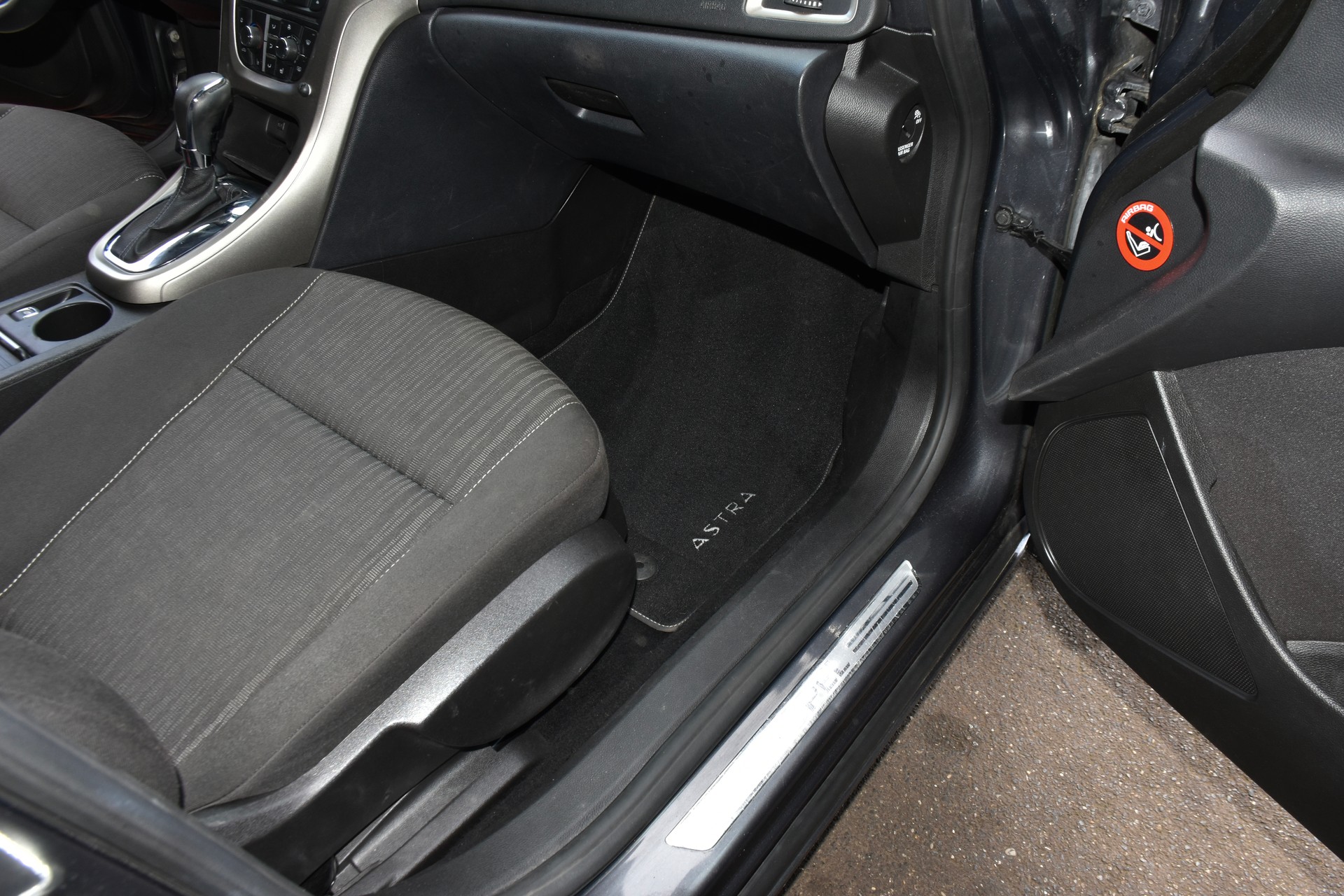 OPEL Astra 1.6i 16V Diamond Easytronic-image-4