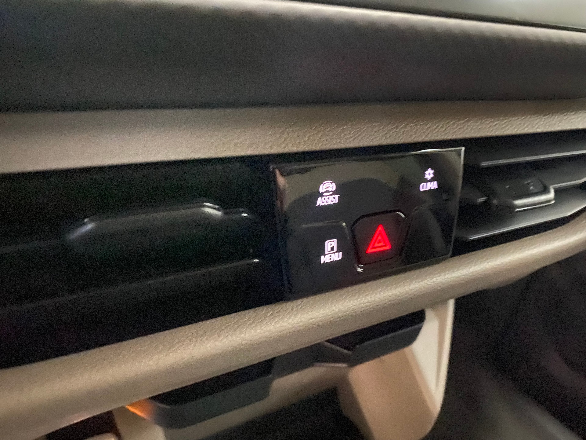 VW Multivan 2.0 TDI Life DSG Lang-image-11