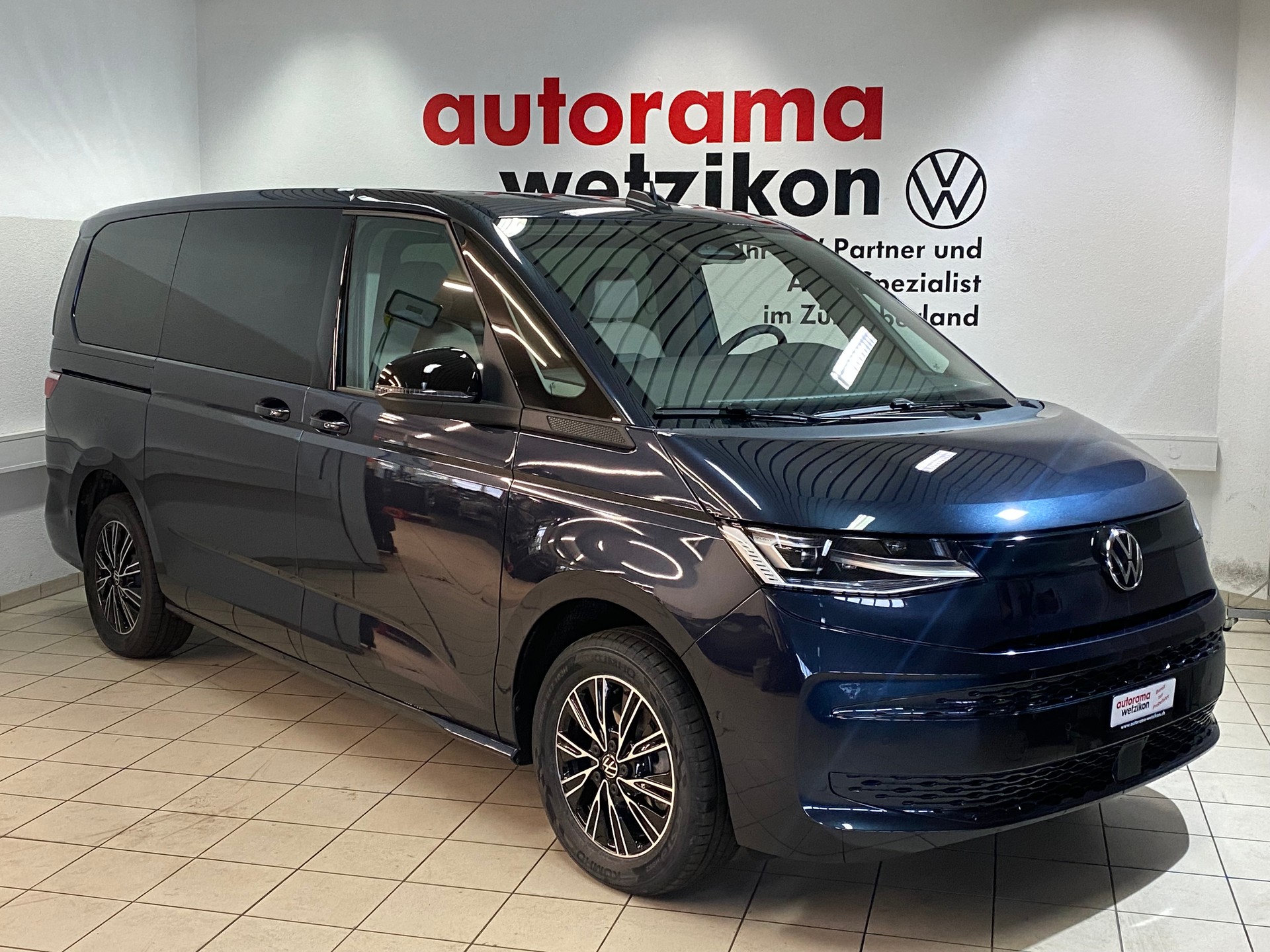 VW Multivan 2.0 TDI Life DSG Lang-image-0