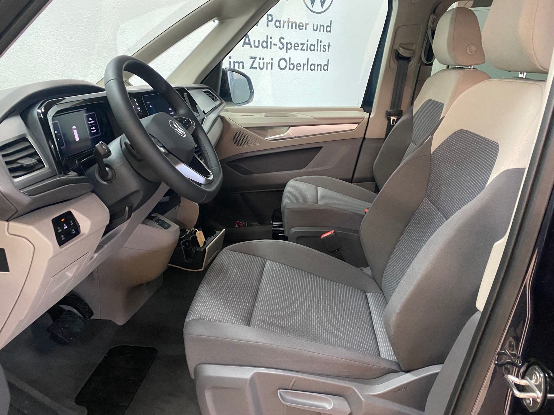 VW Multivan 2.0 TDI Life DSG Lang-image-5